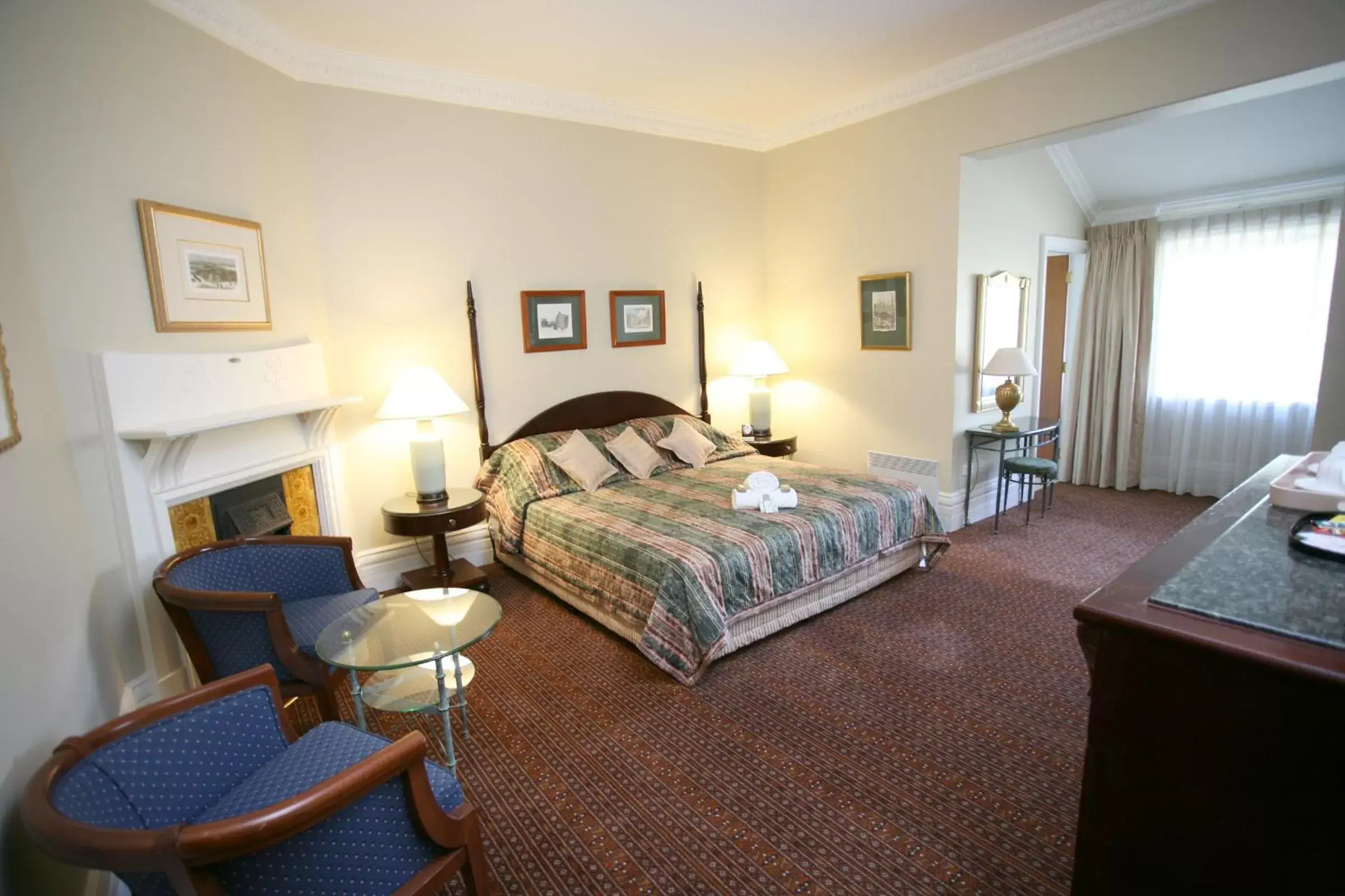 Photo of the whole room, Bed in Darcy's Hotel