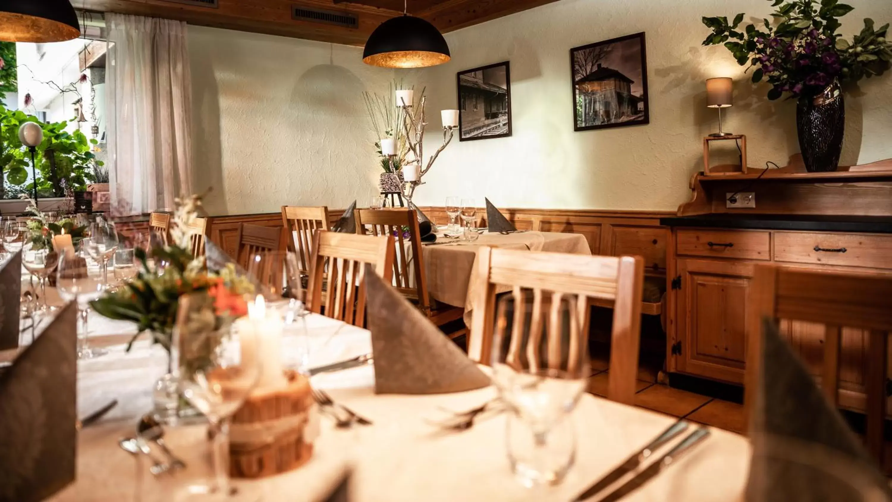 Restaurant/Places to Eat in Gasthof Adler