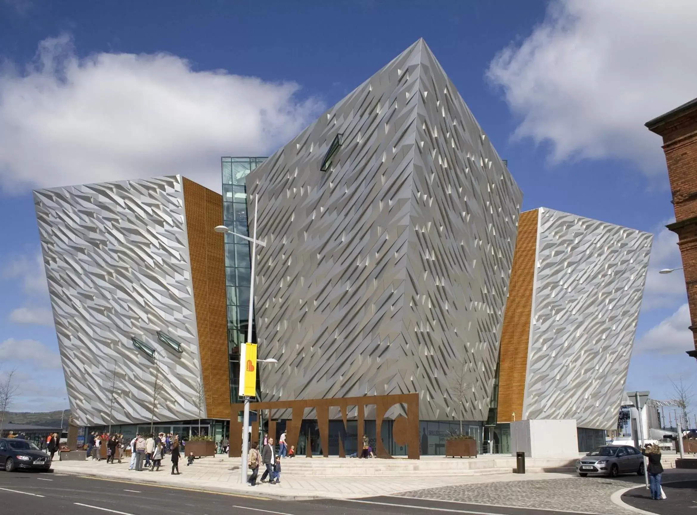 Nearby landmark, Property Building in Leonardo Hotel Belfast - Formerly Jurys Inn