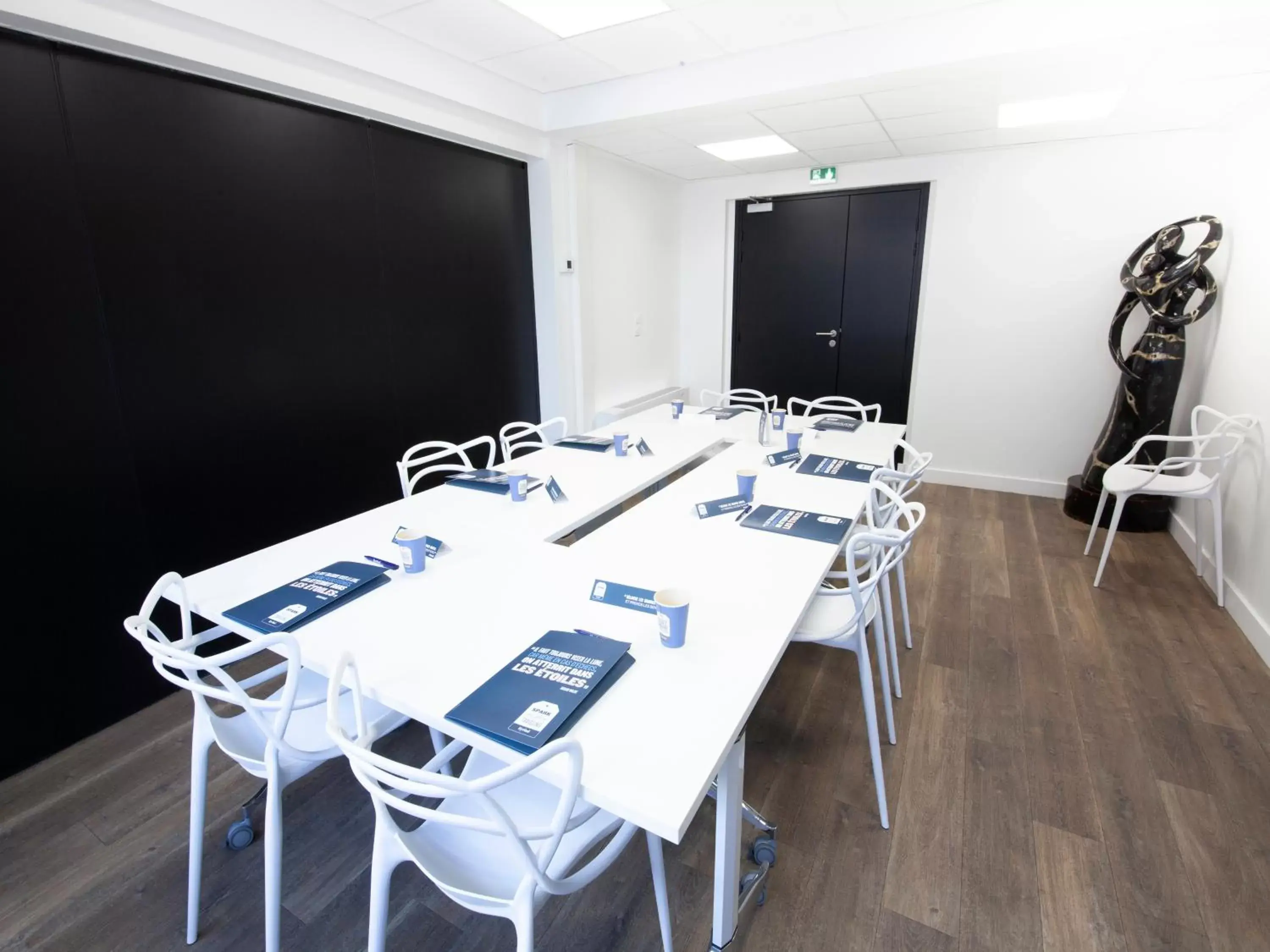 Business facilities in Kyriad Hotel Clermont Ferrand Centre