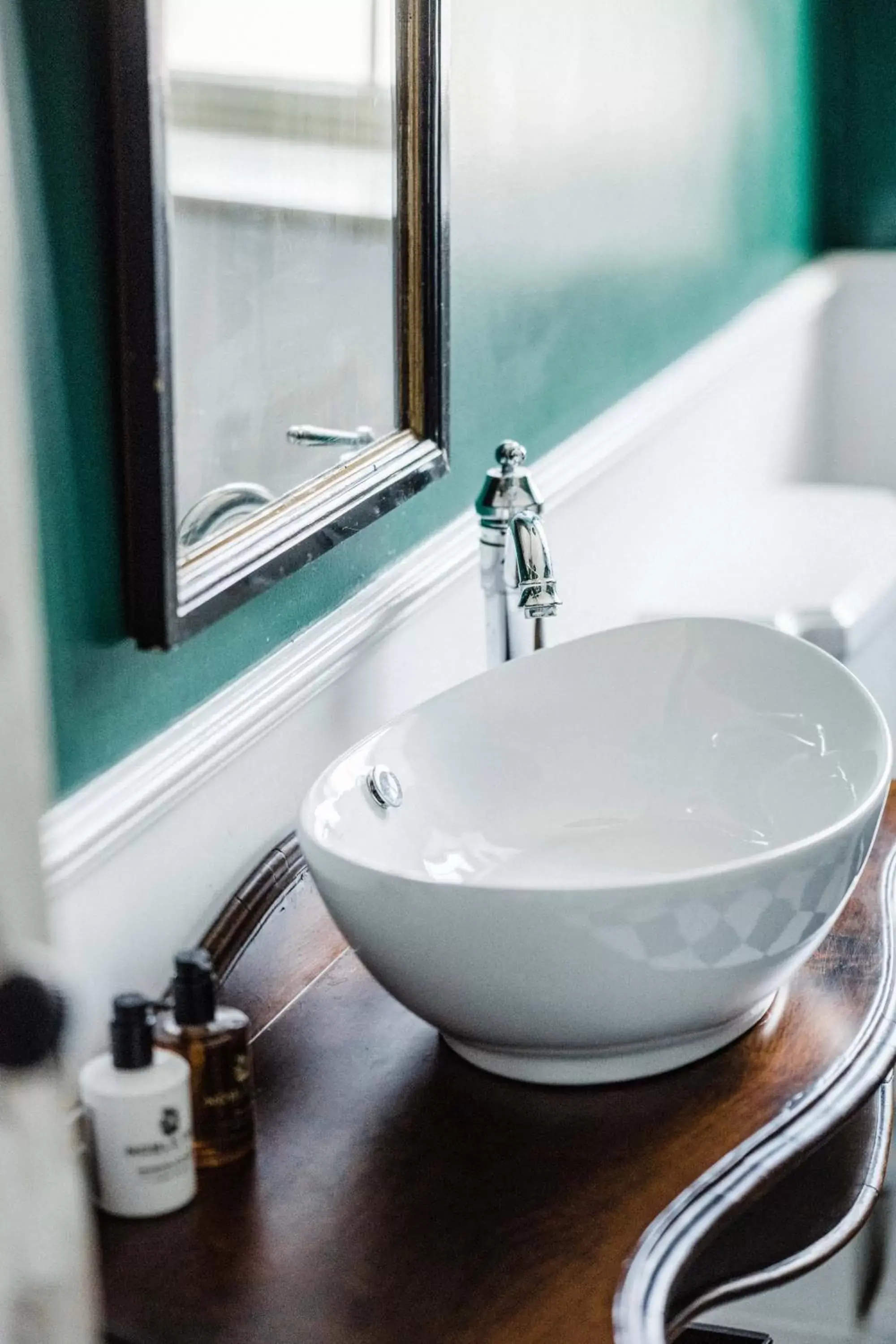 Bathroom in The Crooked Swan