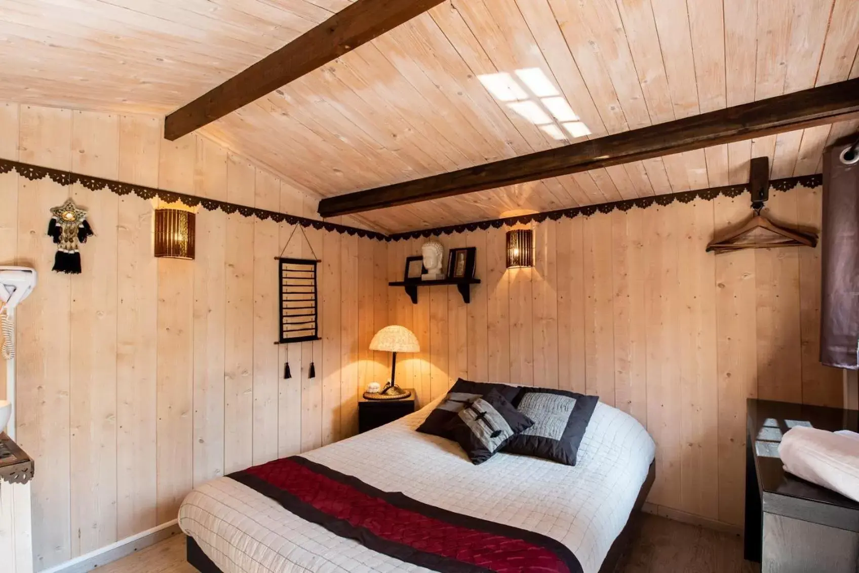 Double Room with Patio in VILLA ZENITH Hostel - LA MAISON Double Room with Patio in VILLA ZENITH Hostel - LA MAISON