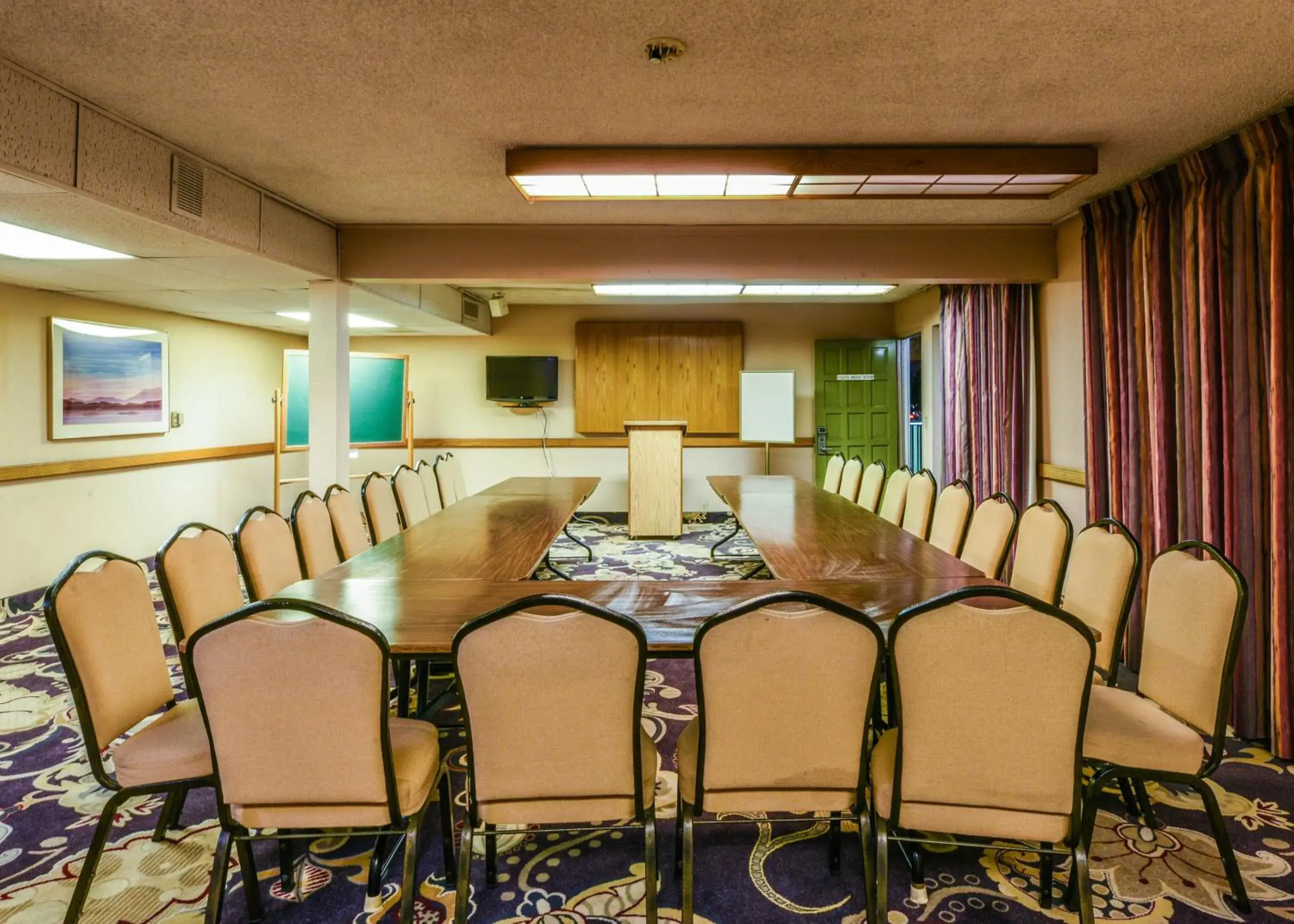 Meeting/conference room in Vagabond Inn Costa Mesa