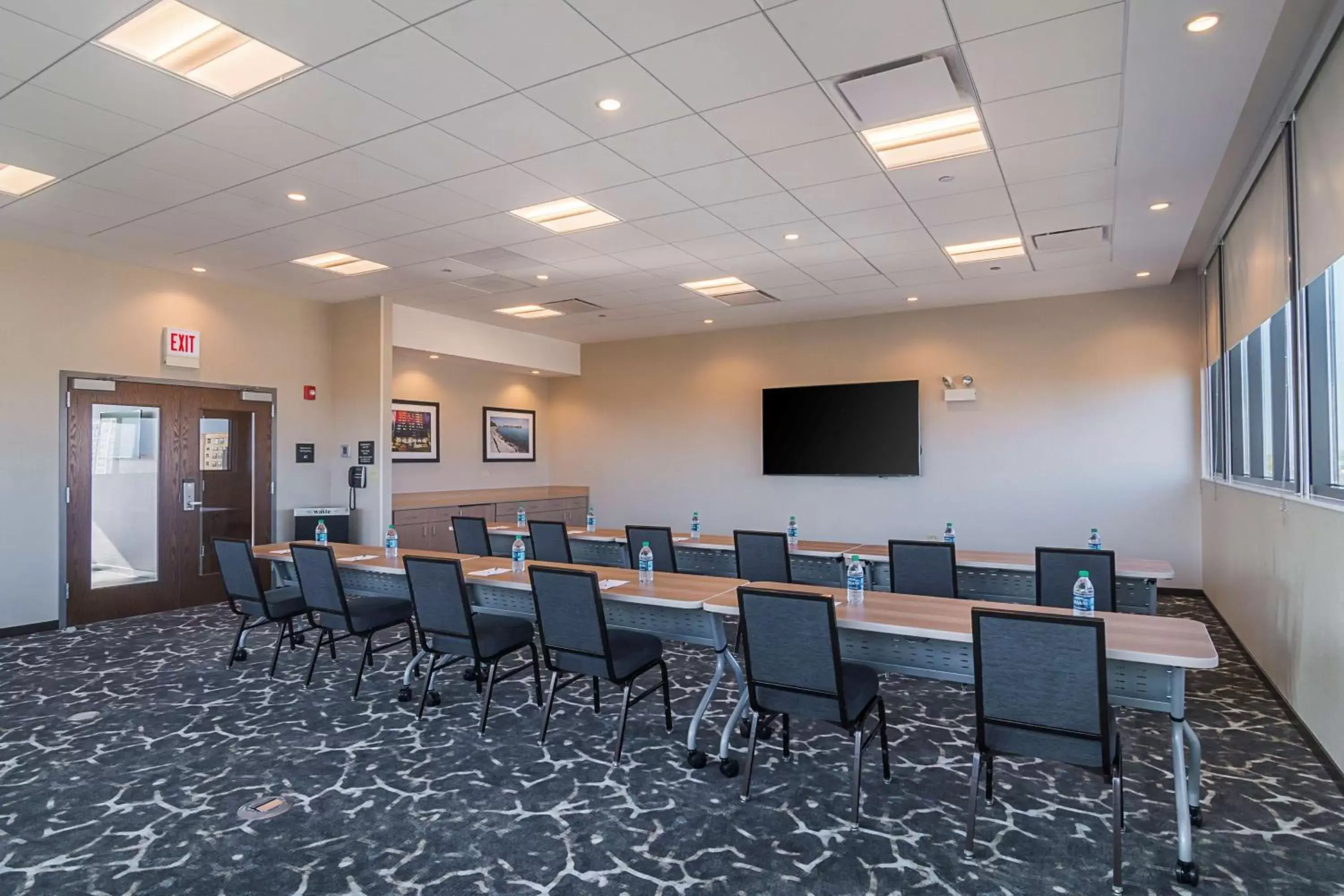 Meeting/conference room in Hampton Inn Chicago North-Loyola Station, Il
