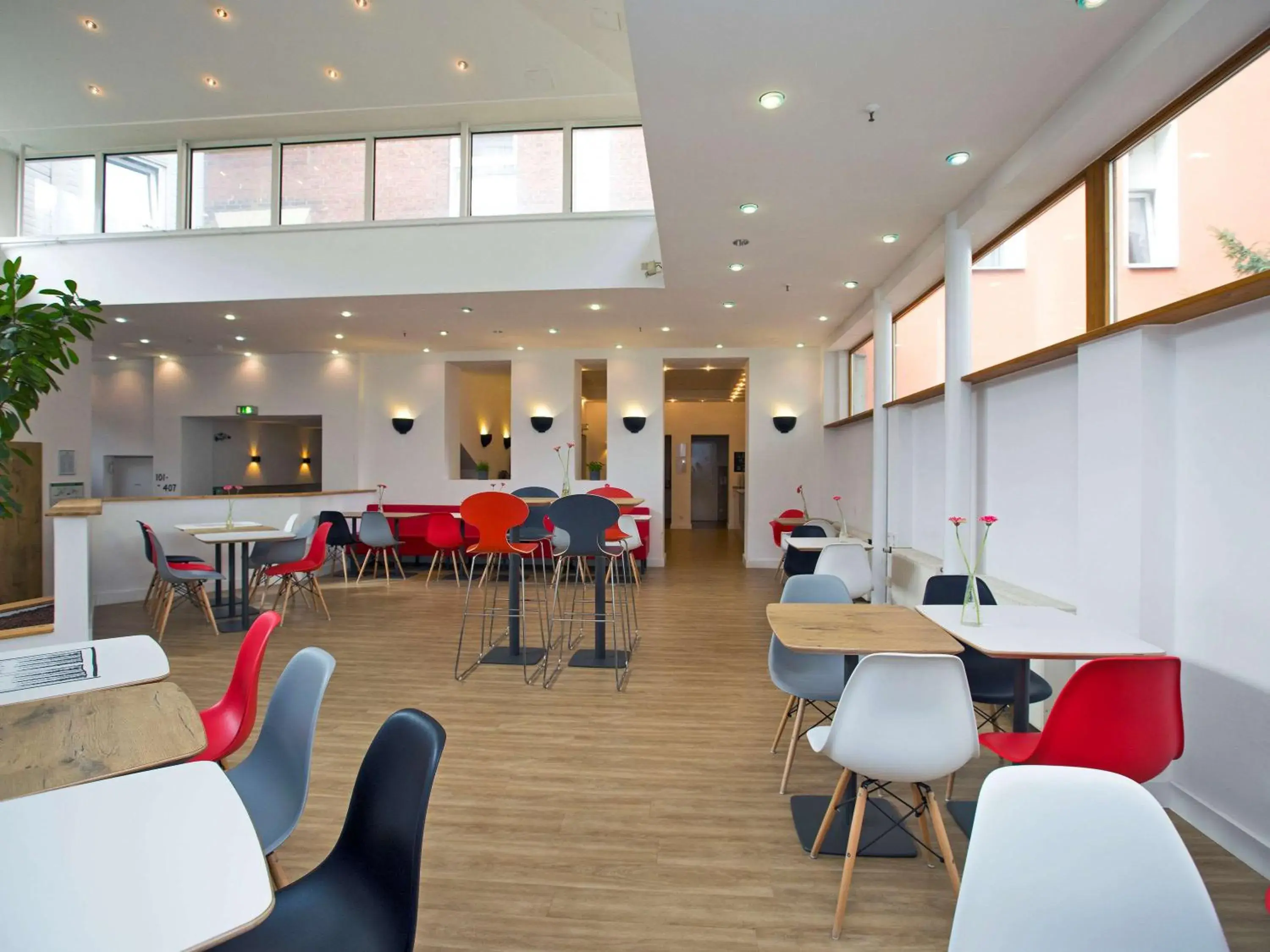 Restaurant/places to eat in ibis Berlin City Süd Restaurant/places to eat in ibis Berlin City Süd