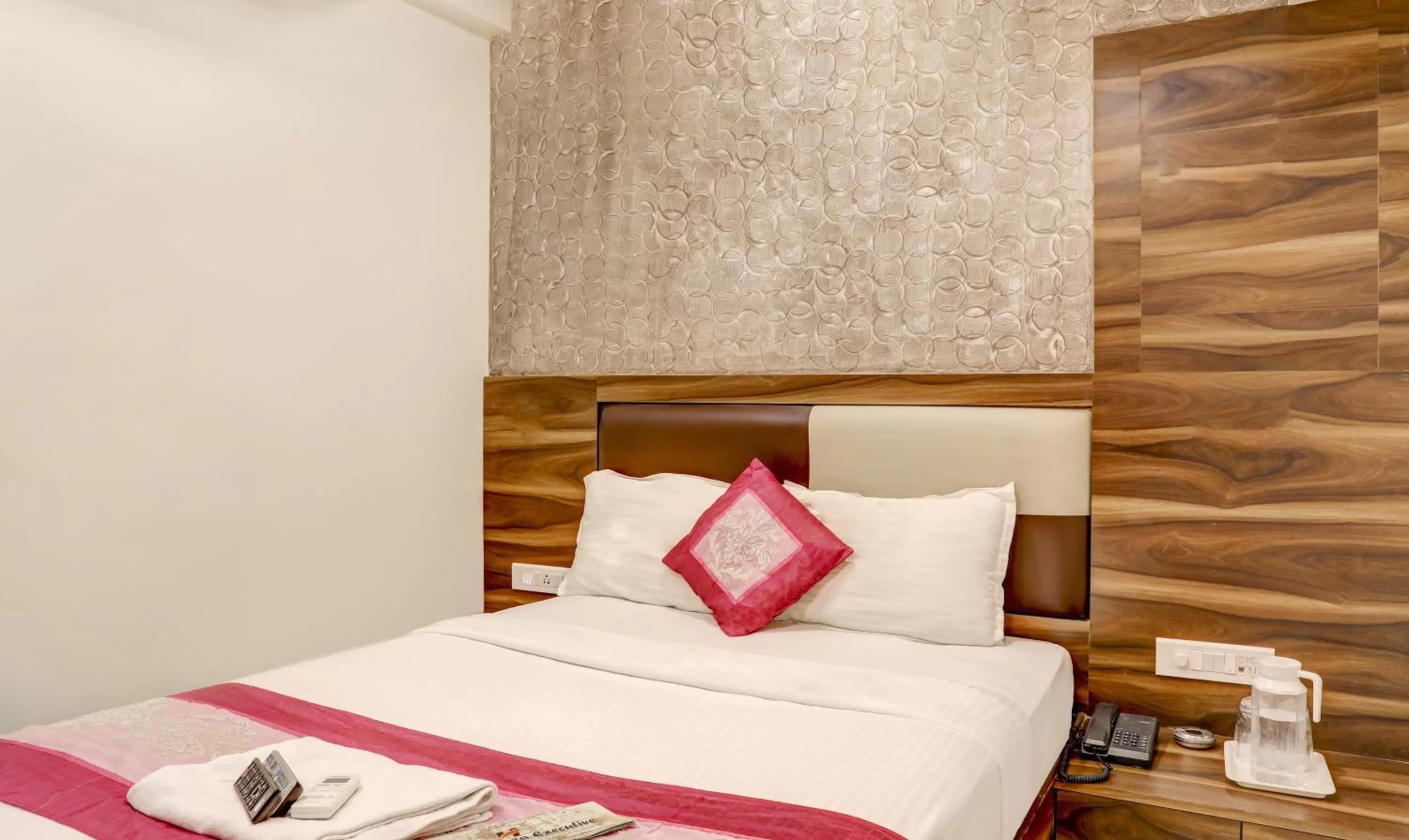 Bed in Hotel Plaza Executive - near BKC