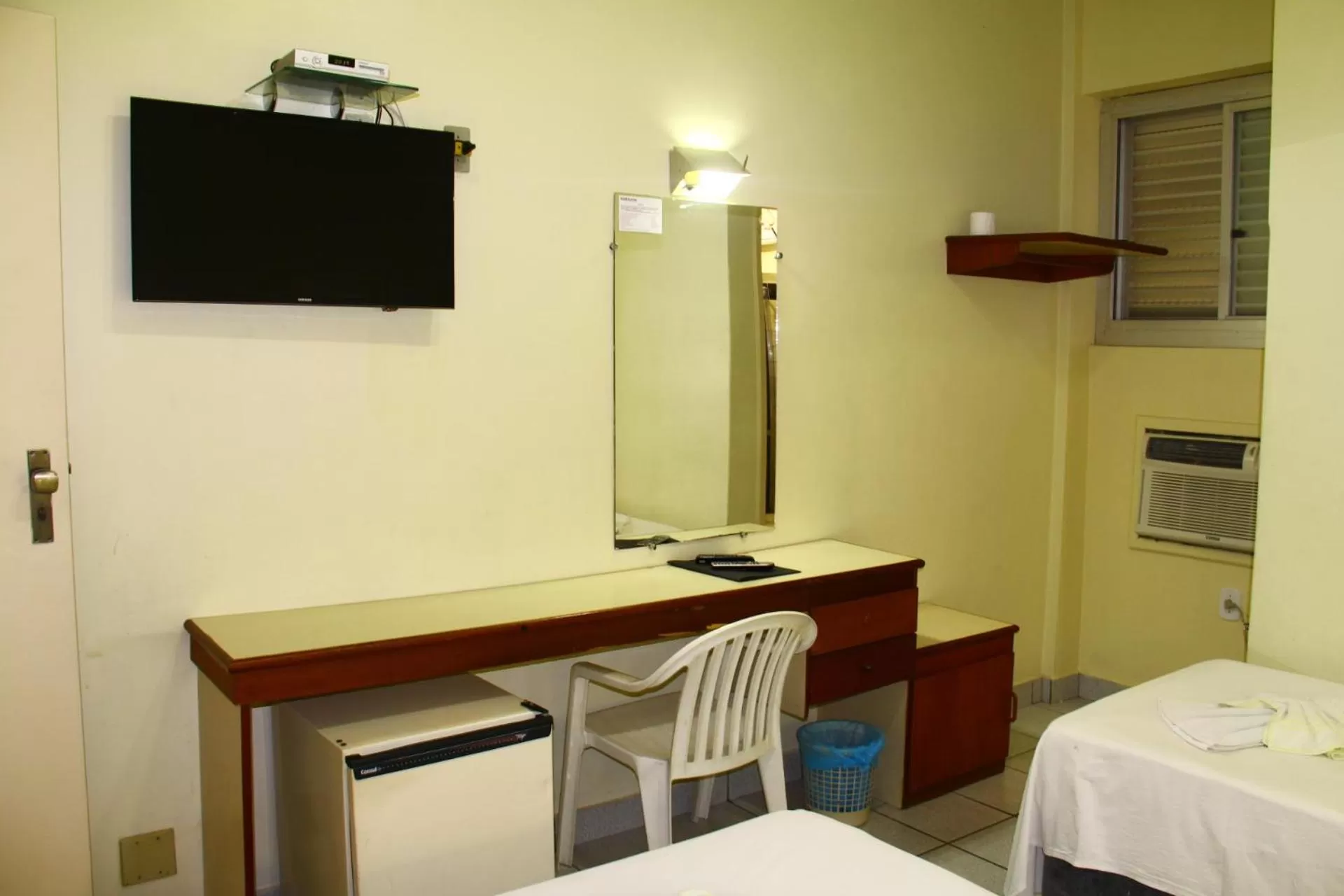 TV and multimedia in Panorama Hotel