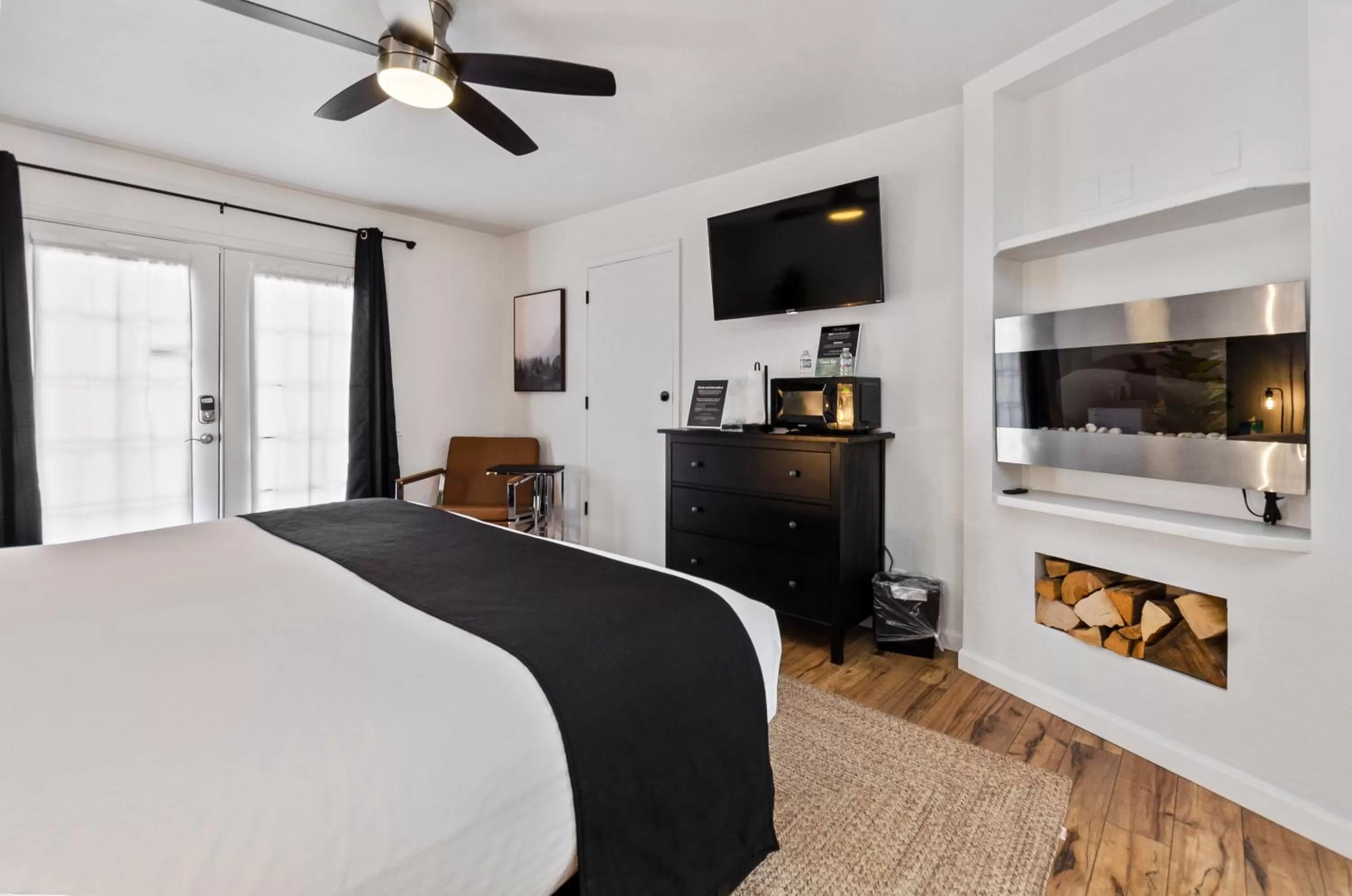 Bed in The Jeffrey Hotel