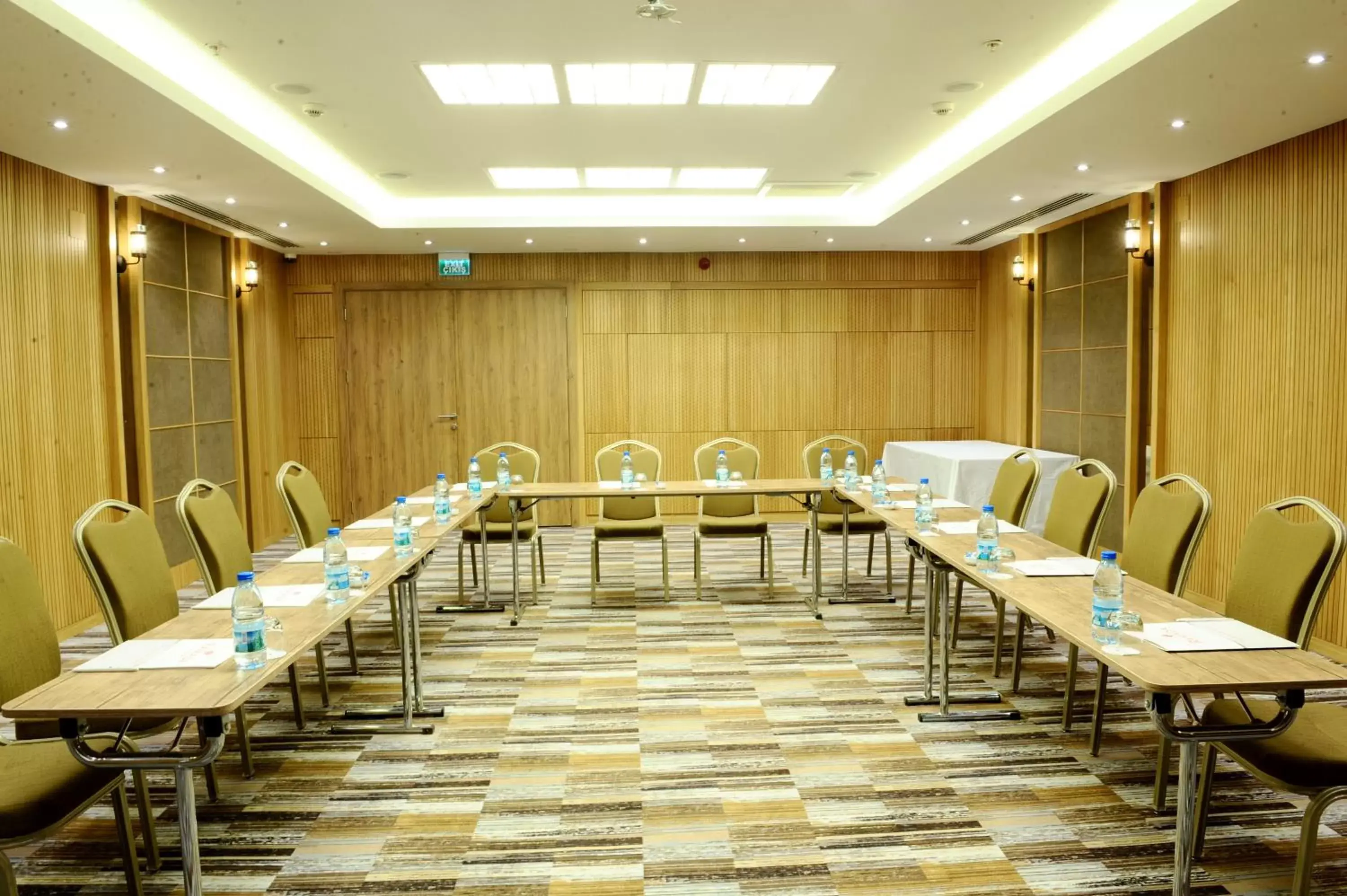 Meeting/conference room in Ramada By Wyndham Bursa Cekirge Thermal & Spa
