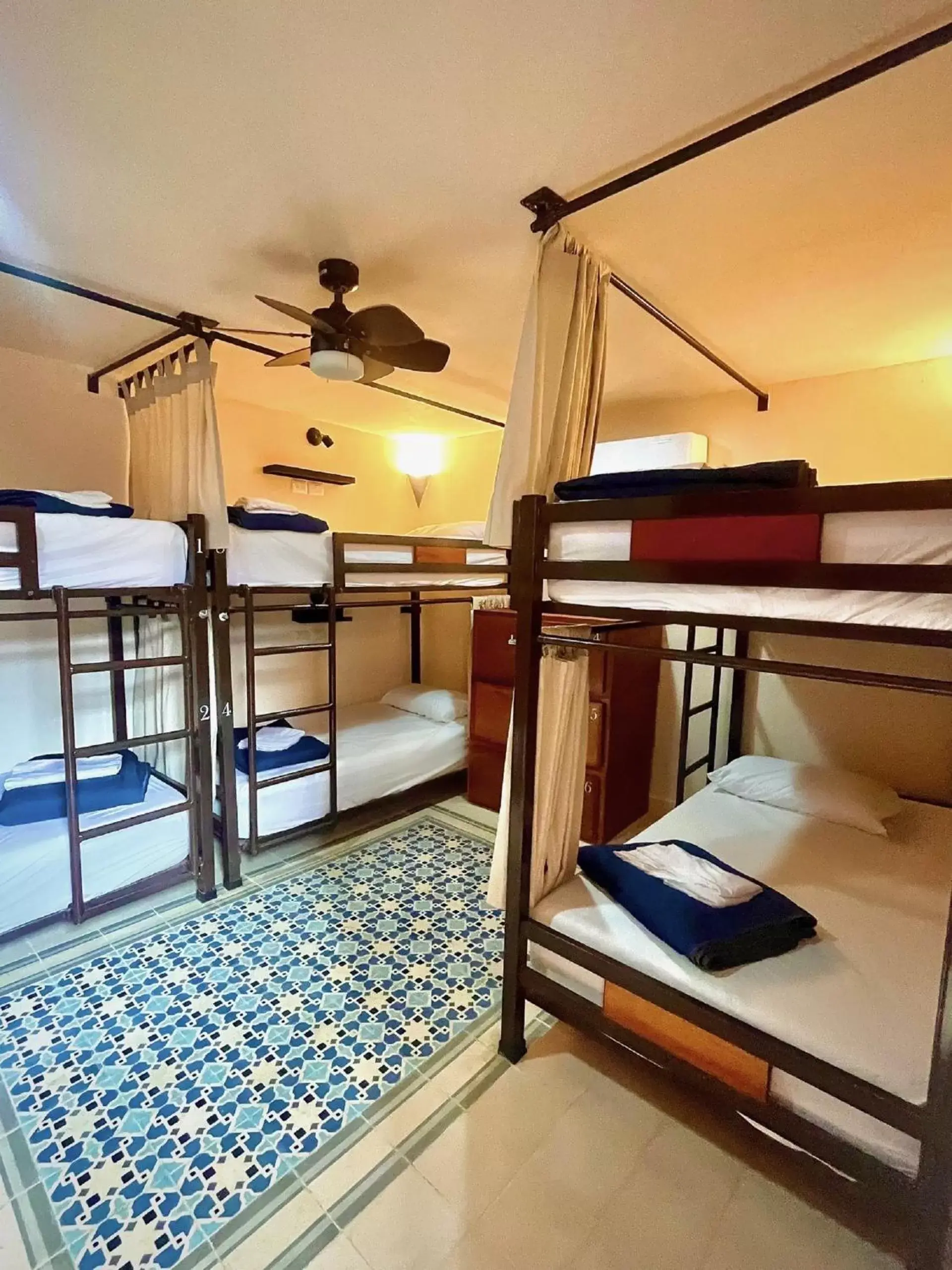 Bunk Bed in Hotel & Hostal Boutique Casa Garza