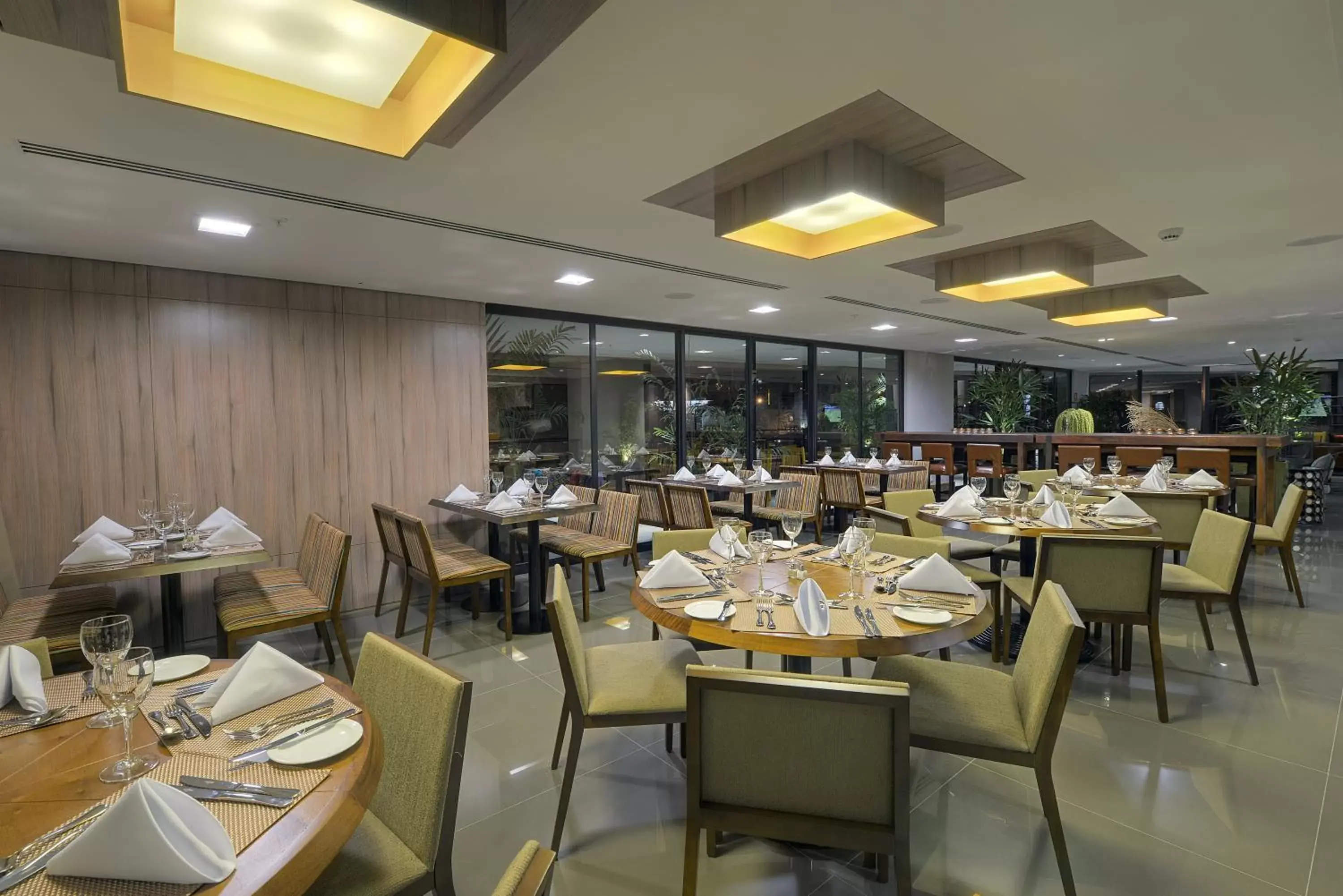 Restaurant/Places to Eat in Deville Prime Campo Grande