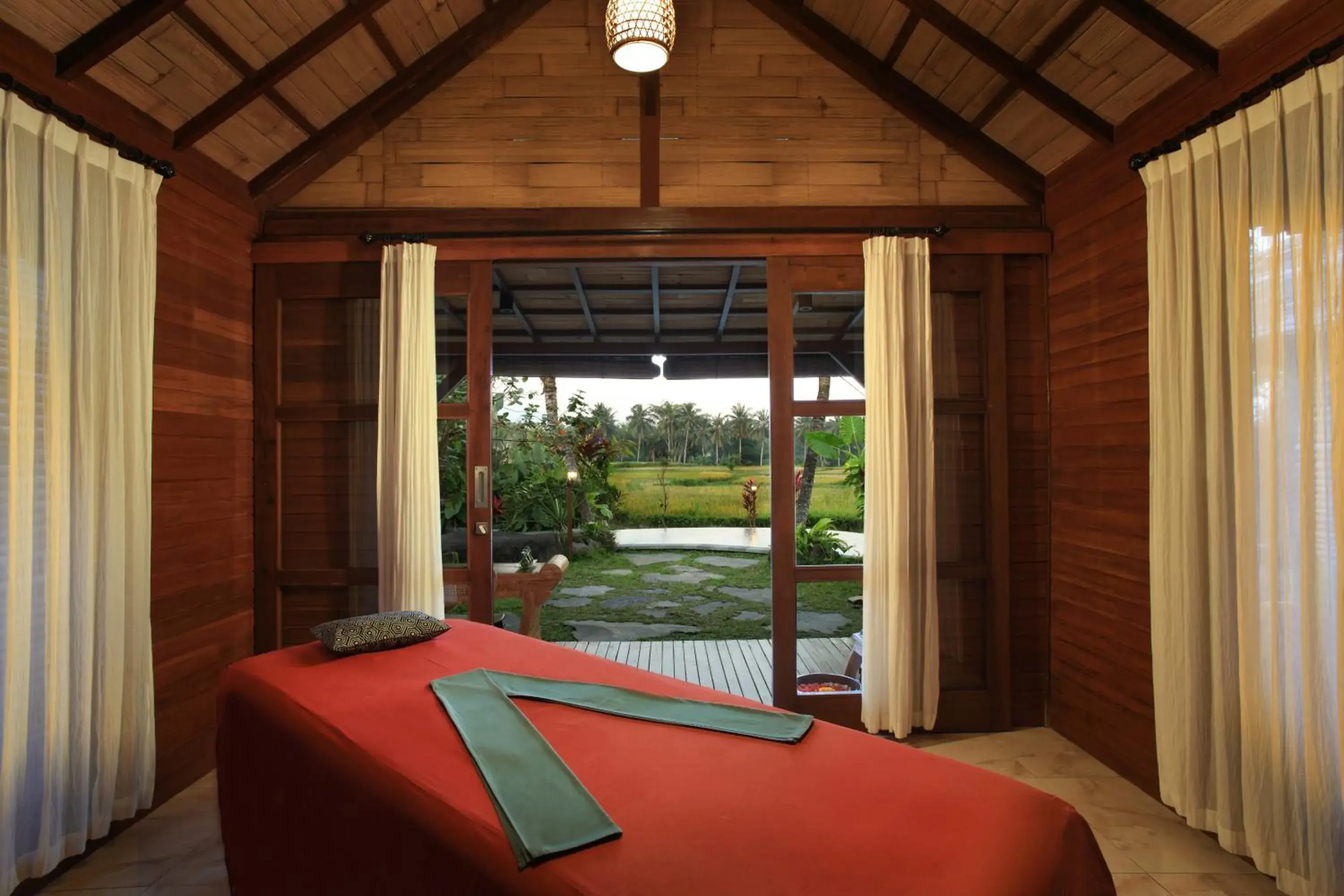 Spa and wellness centre/facilities, Bed in Beehouse Dijiwa Ubud