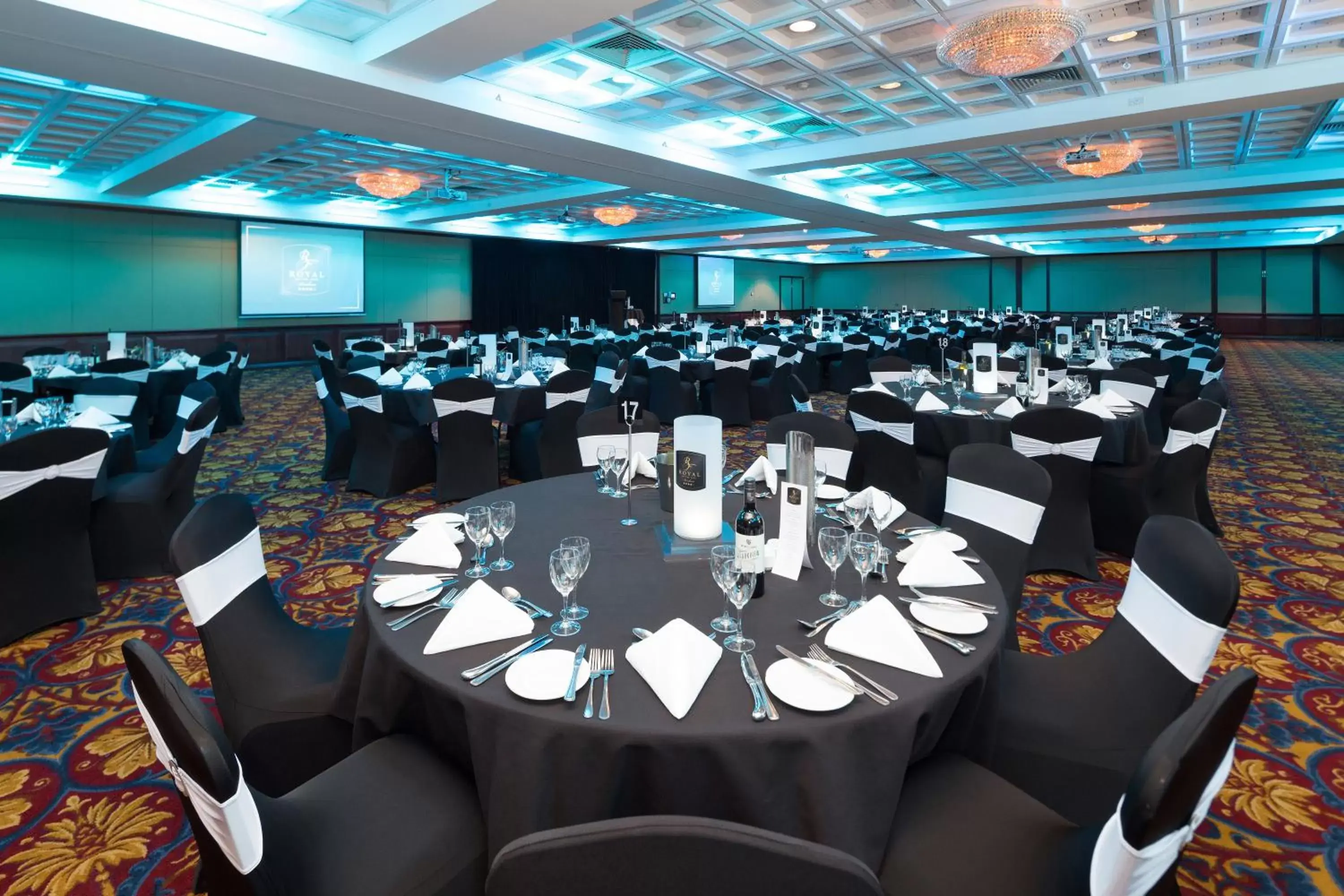 Banquet/Function facilities, Banquet Facilities in Royal On The Park