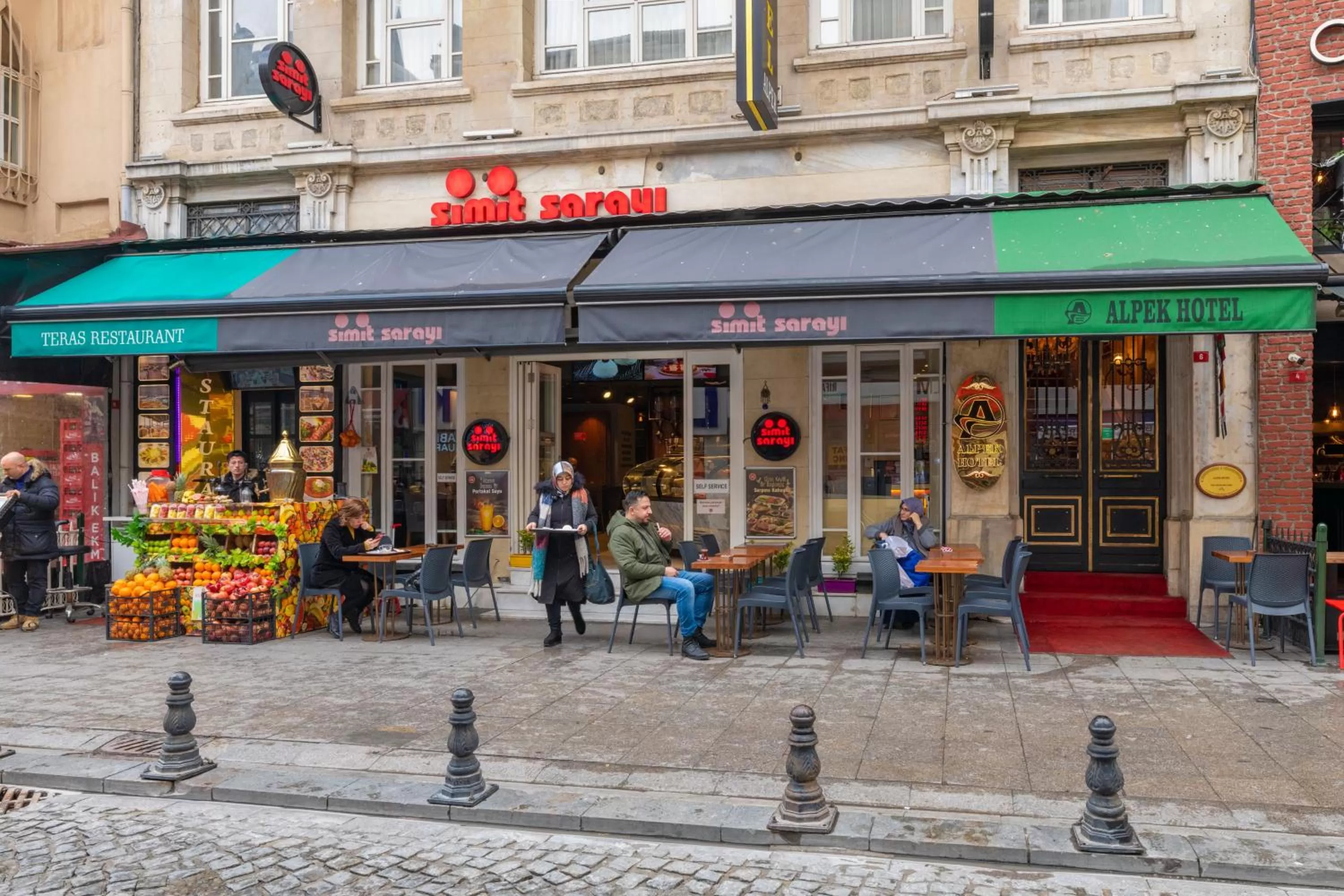 Patio in Alpek Hotel