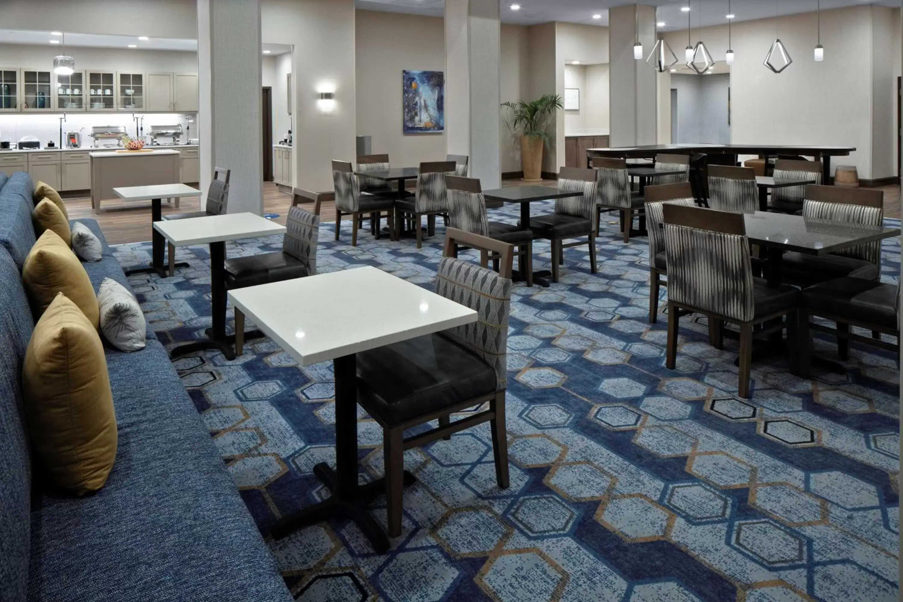 Breakfast, Restaurant/Places to Eat in Homewood Suites By Hilton Greensboro Wendover, Nc