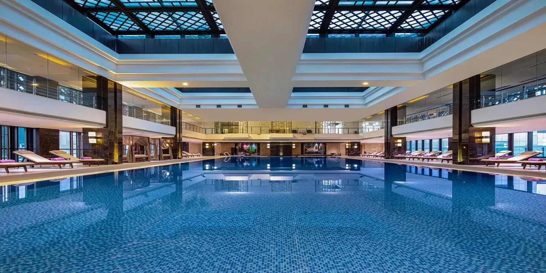 Swimming pool in Crowne Plaza Huangshan Yucheng, an IHG Hotel
