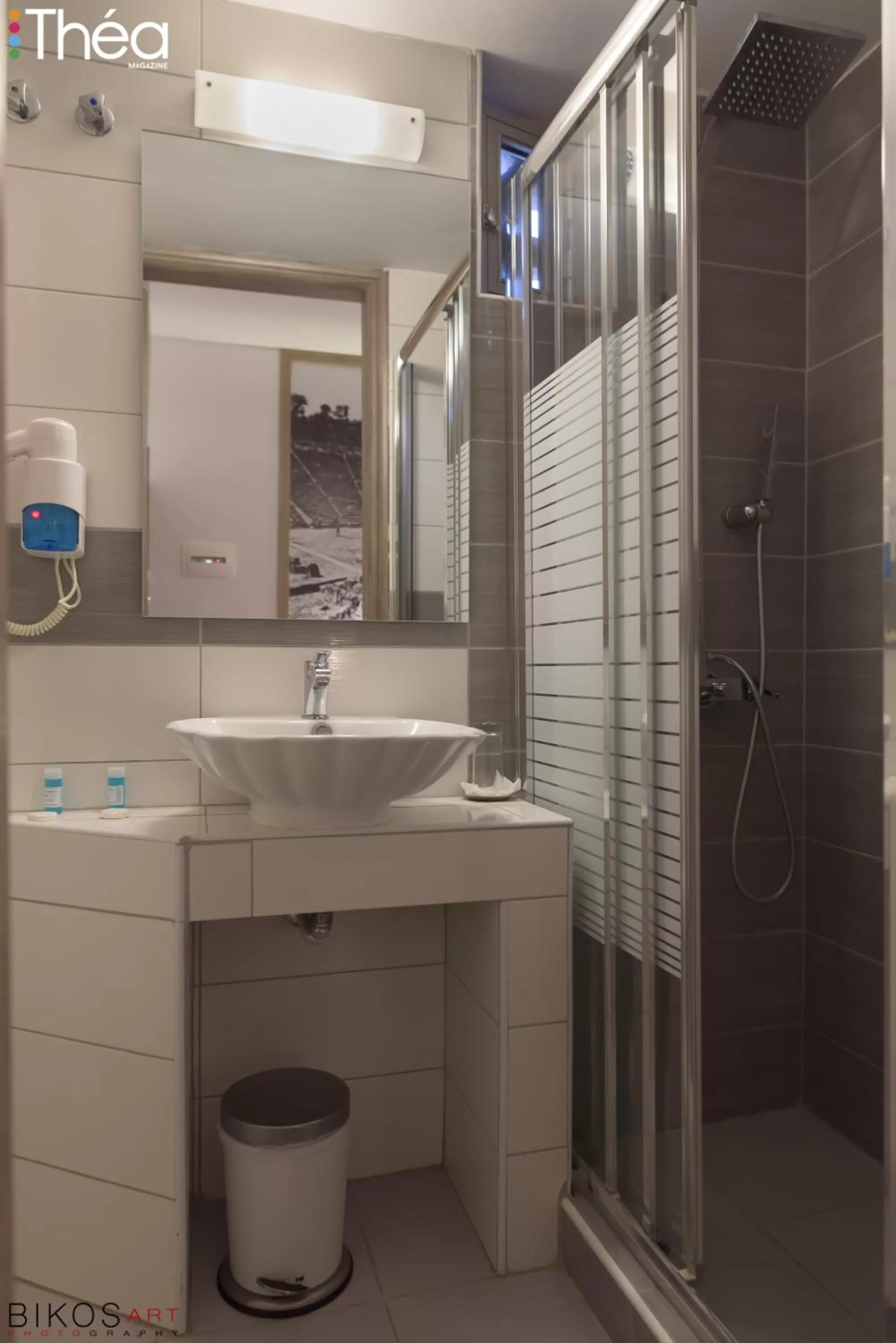 Toilet in Marianna Hotel