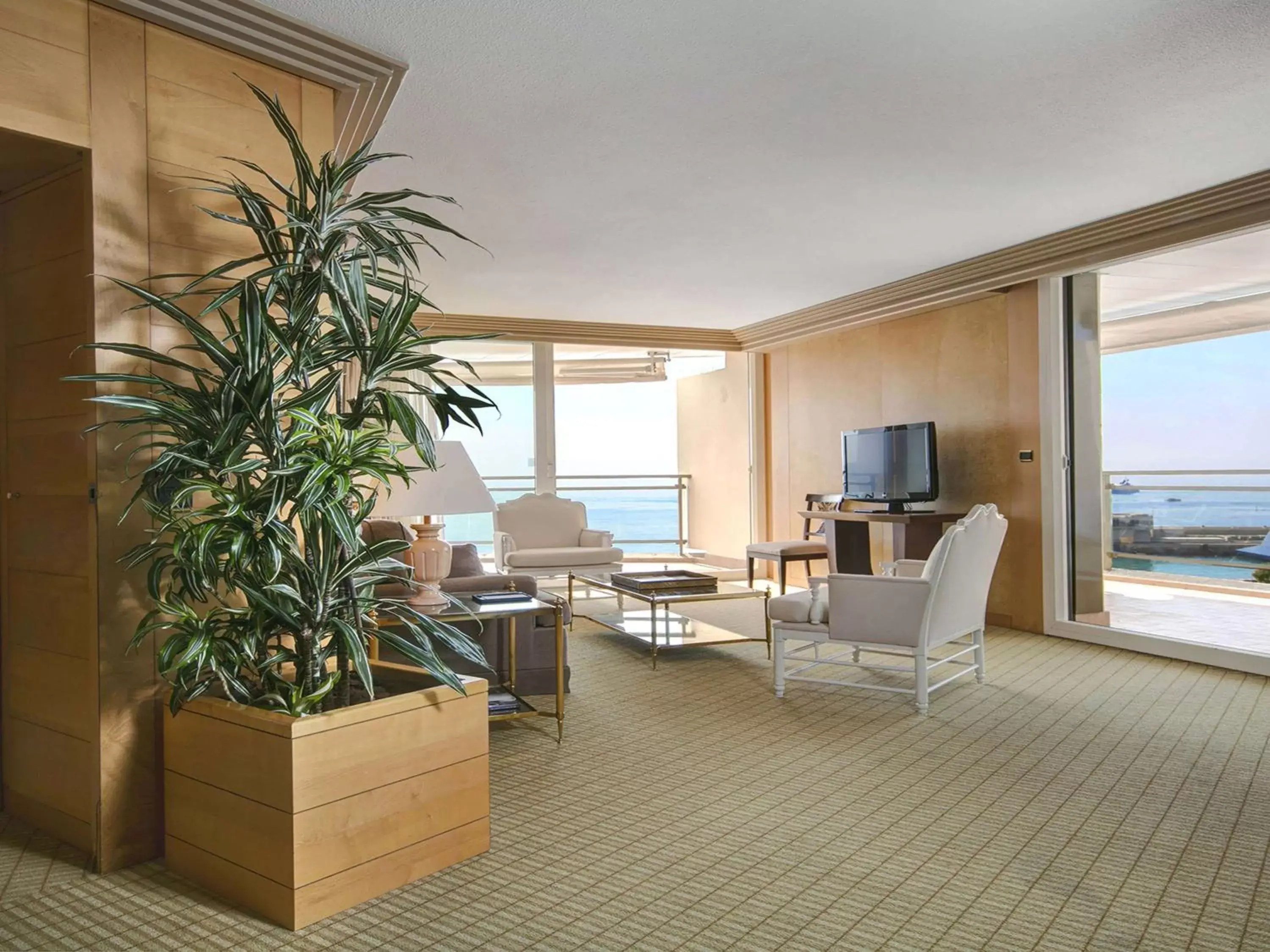 Bedroom, Seating Area in Fairmont Monte Carlo