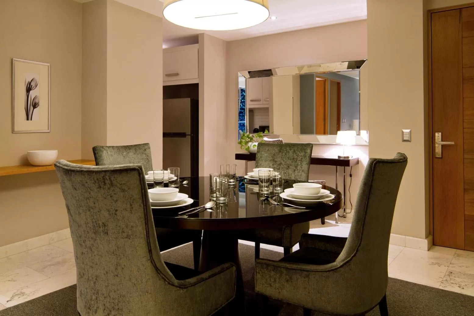 Dining area in Pennsylvania Suites