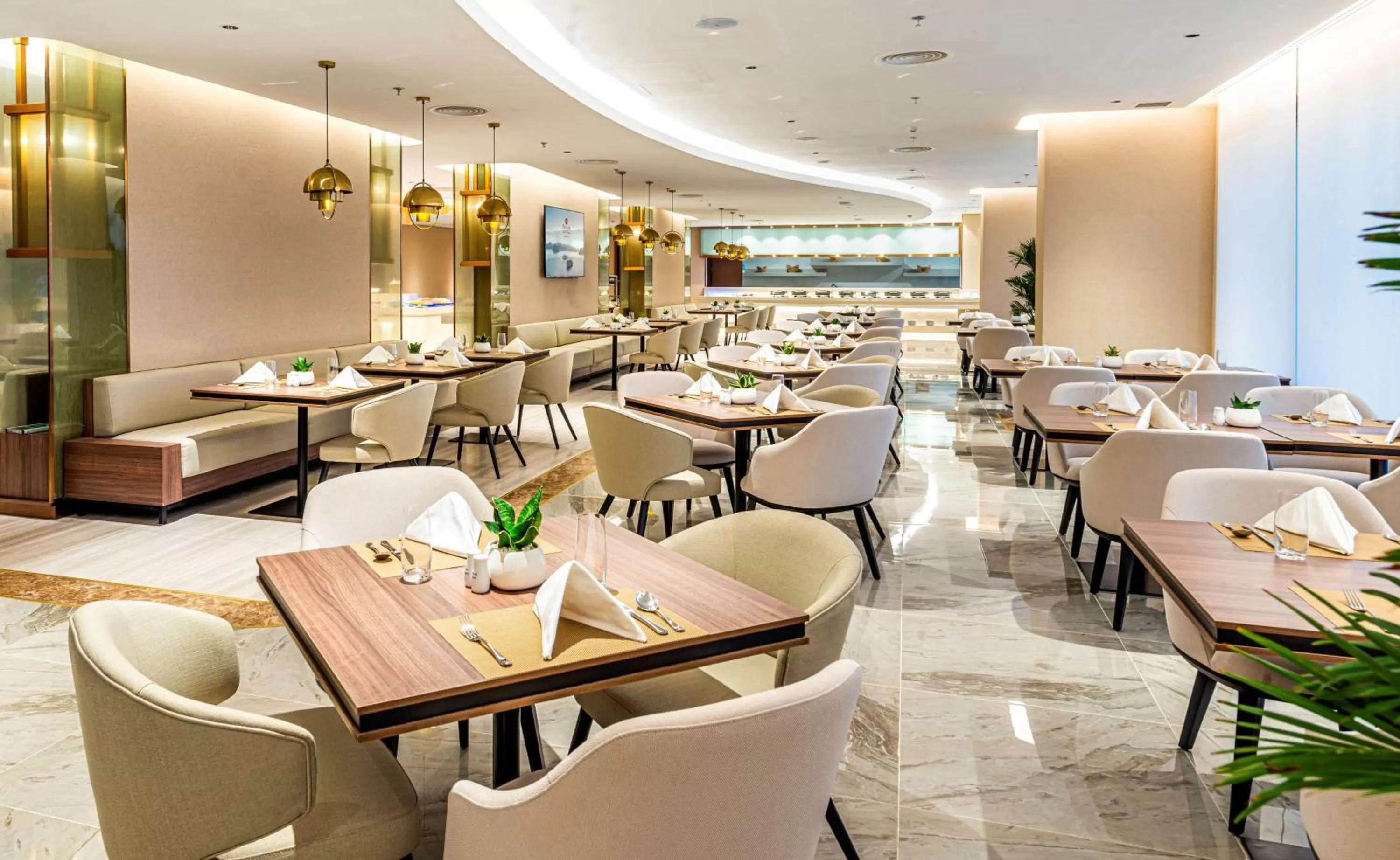 Restaurant/places to eat in Best Western Premier Sapphire Ha Long