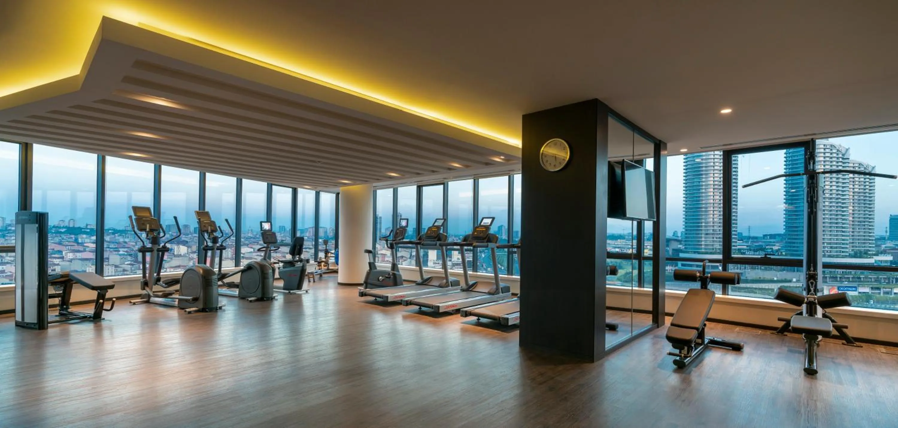 Fitness centre/facilities in Centro Westside by Rotana