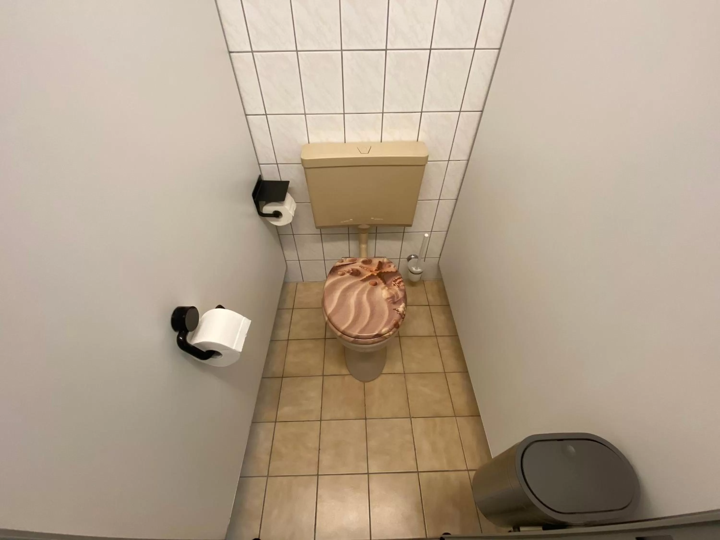 Toilet in Hotel Bielatal