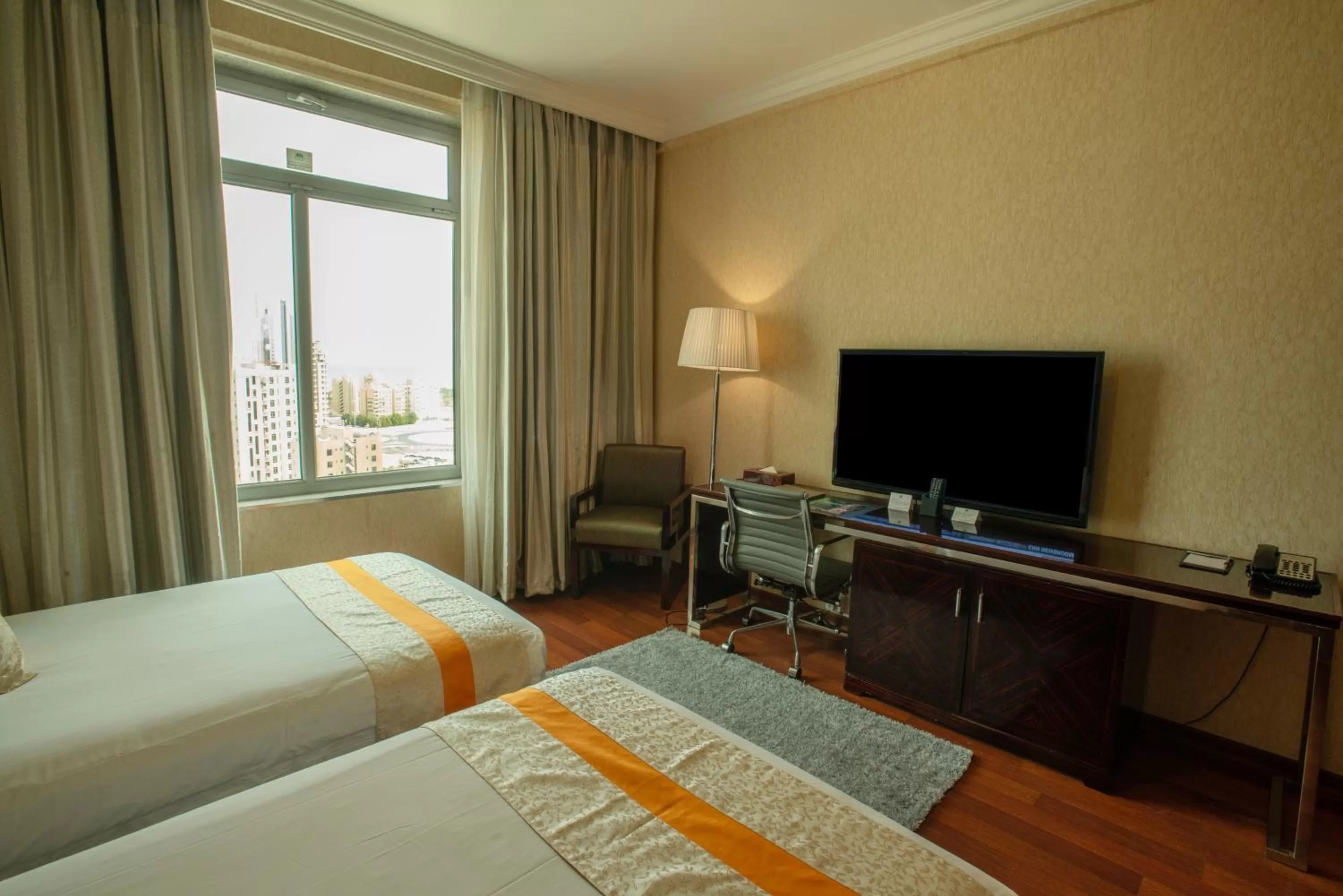 Bedroom, Bed in City Tower Hotel