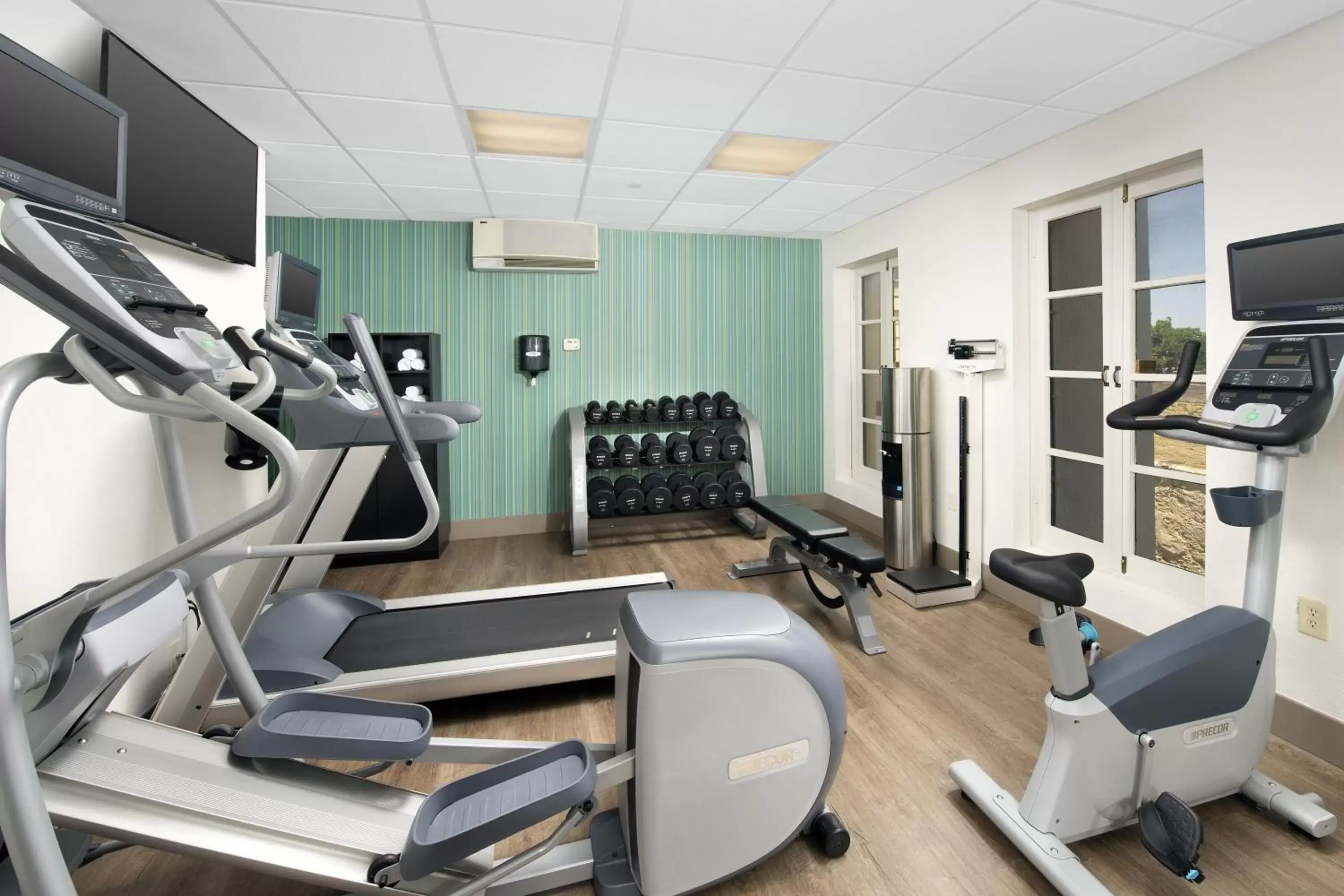 Fitness centre/facilities, Fitness Center/Facilities in Holiday Inn Express San Antonio North Riverwalk Area, an IHG Hotel