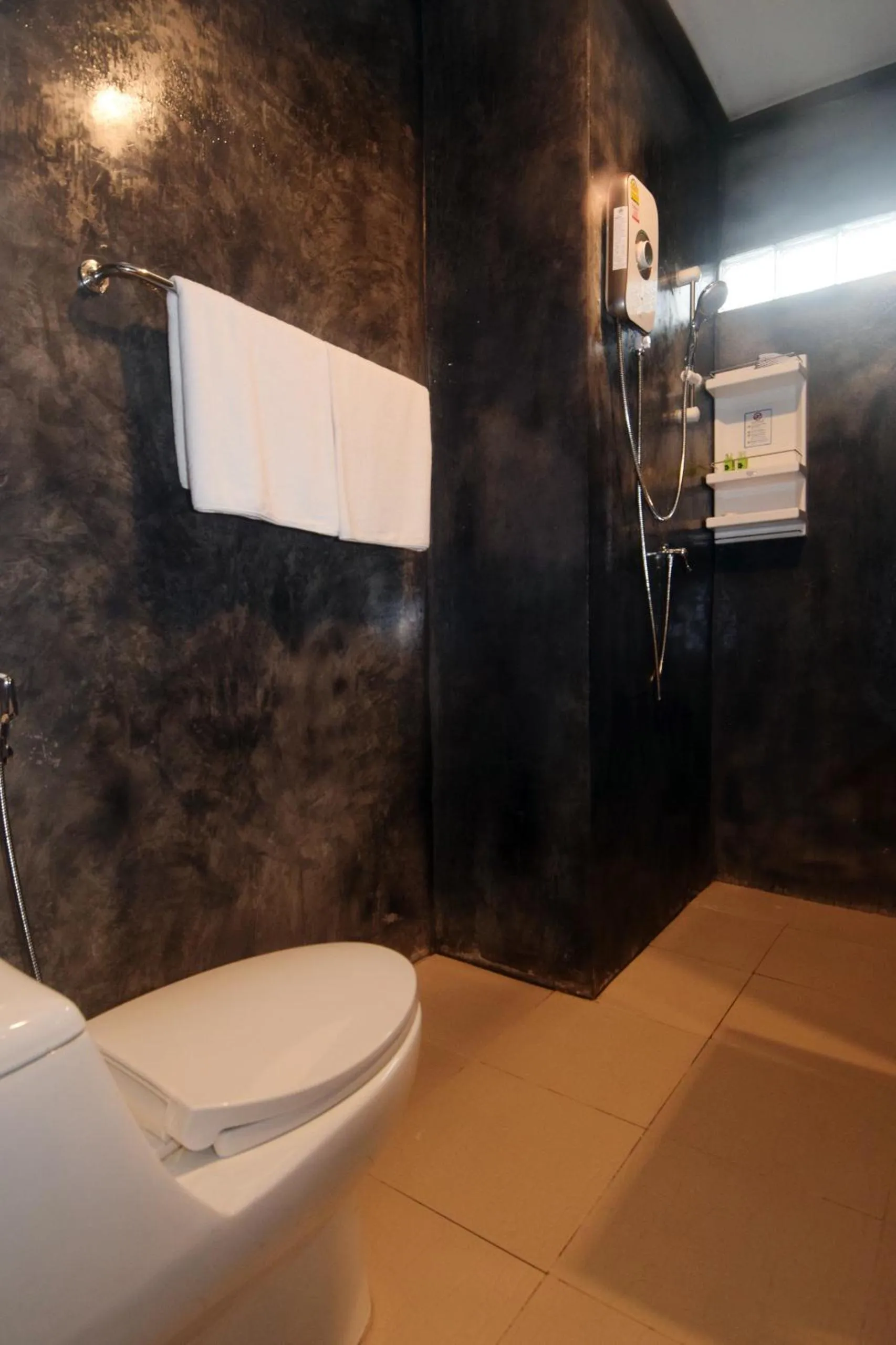 Bathroom in BaanPhong Lanta