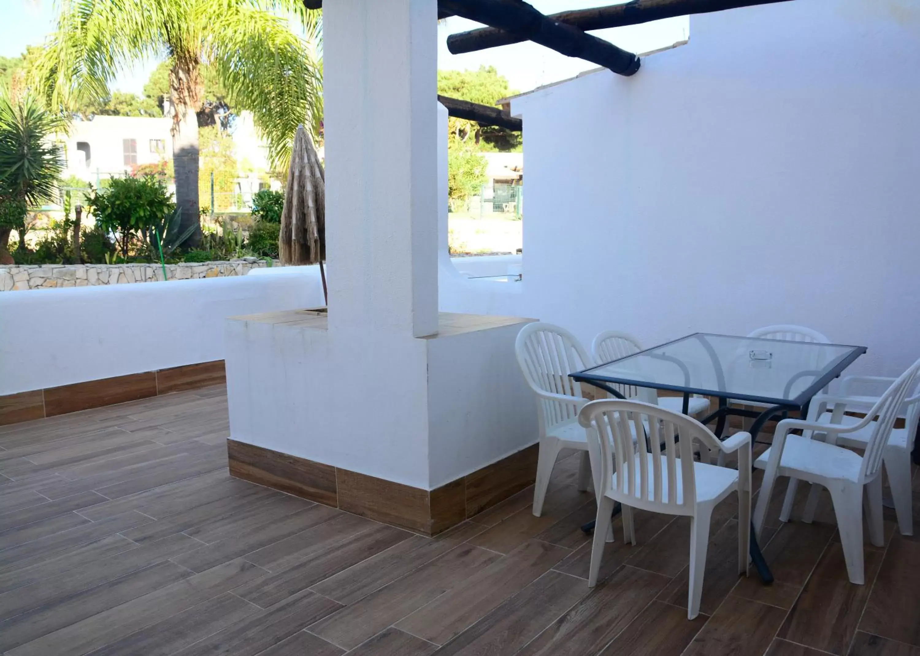 Balcony/Terrace in Apartamentos Honorio - Pool and Garden