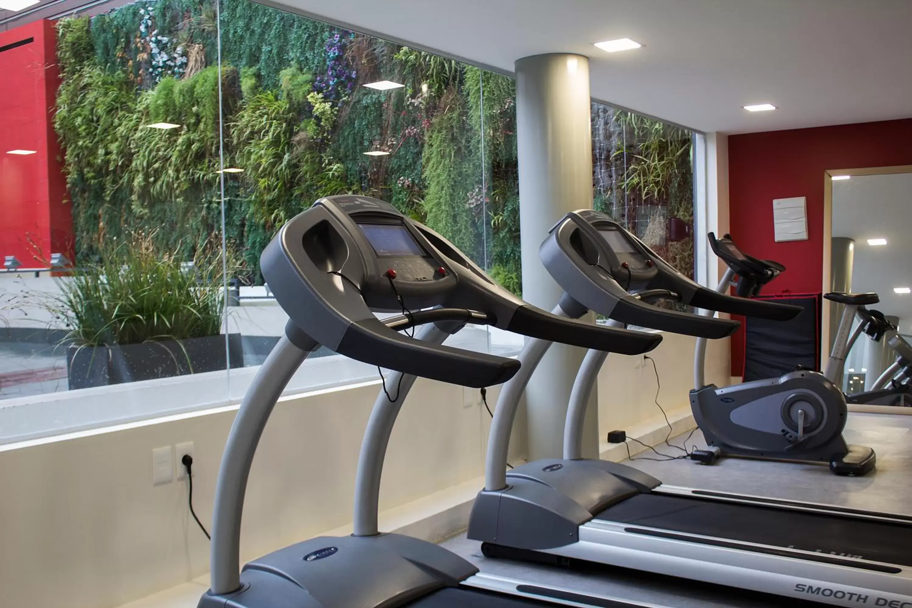 Fitness centre/facilities, Fitness Center/Facilities in Regency Way Montevideo Hotel