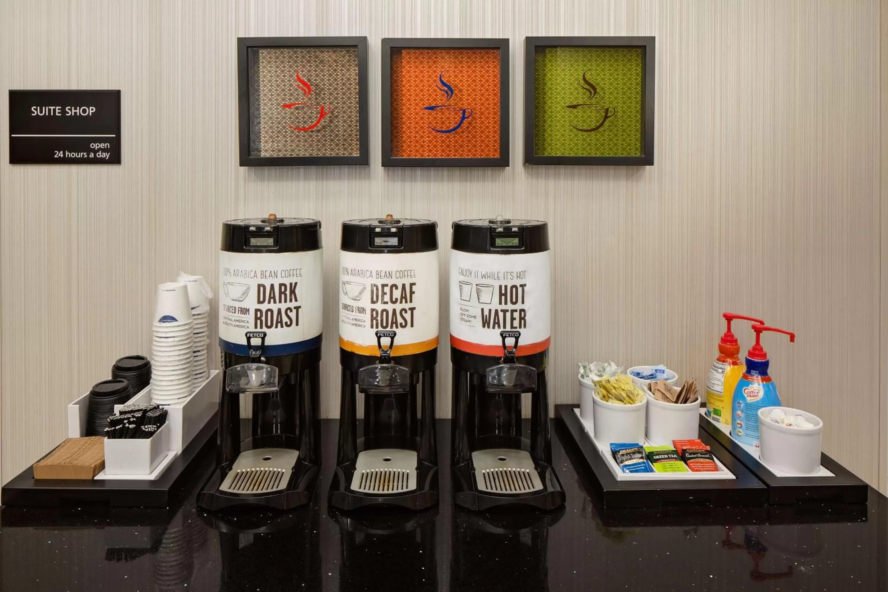 Dining area in Hampton Inn & Suites Nashville-Airport