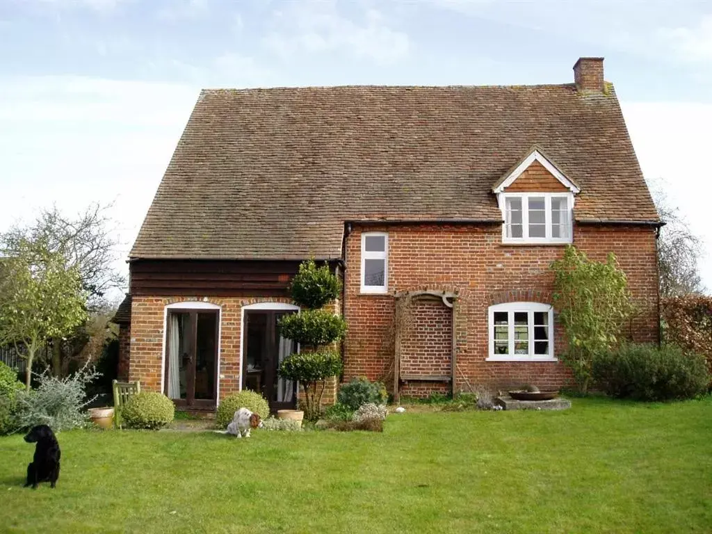 Property Building in Field Farm Cottage B&B