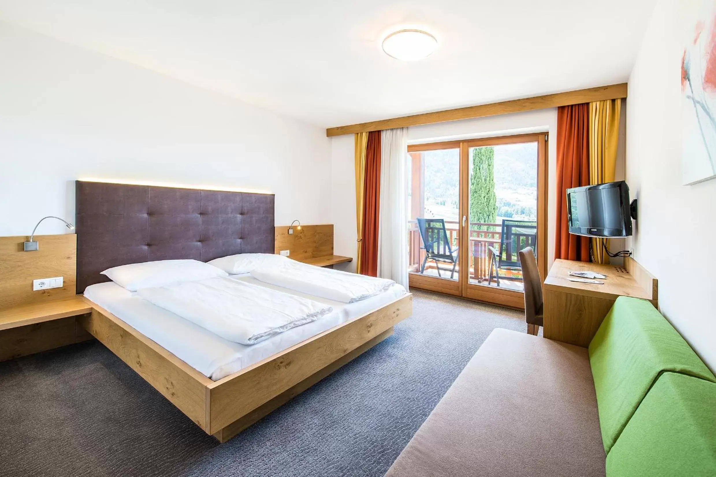 Photo of the whole room in Hotel-Garni Ehrenfels