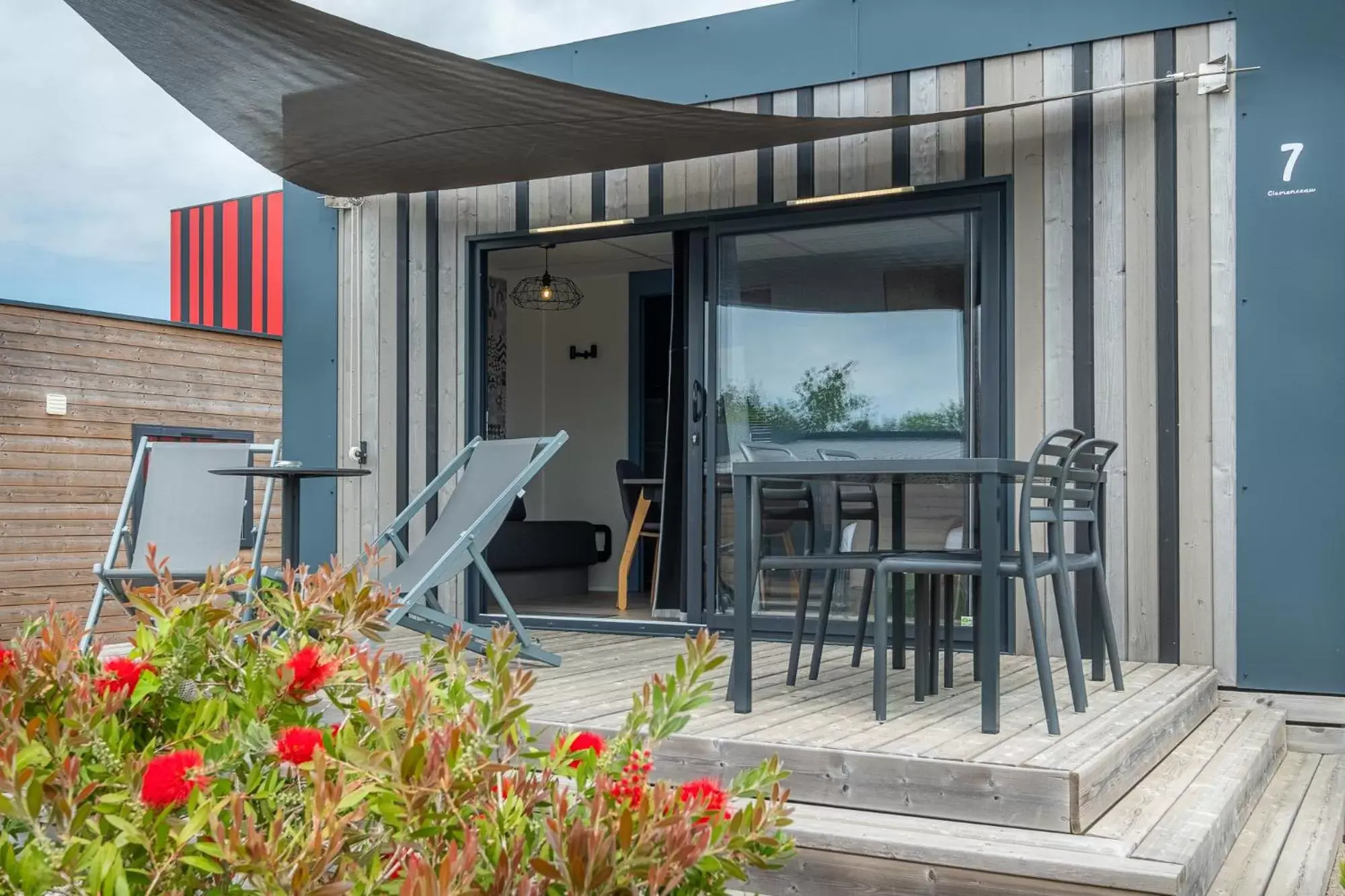 Patio in The Originals City, Ax Hotel, La Châtaigneraie