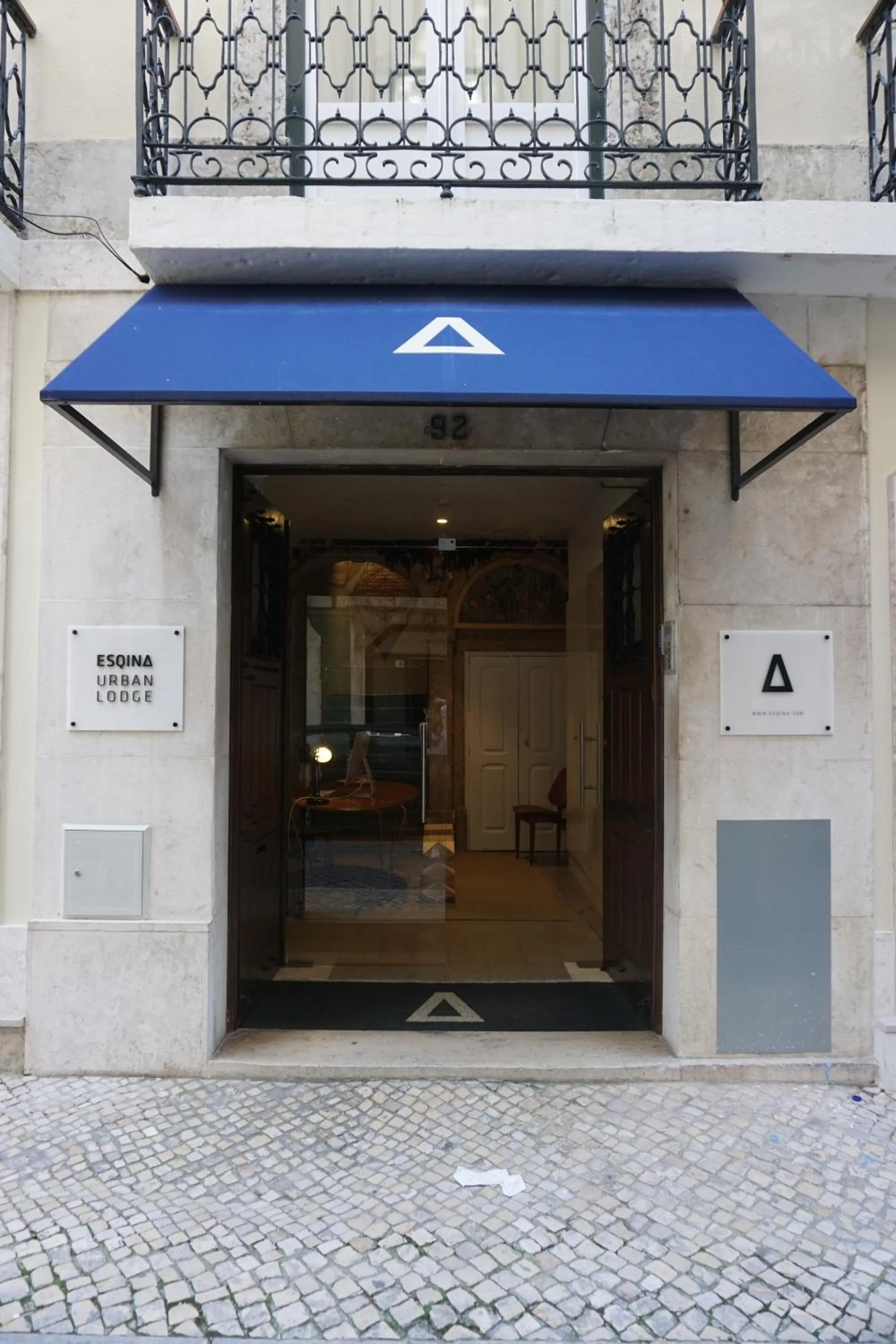 Facade/entrance in Esqina Urban Lodge