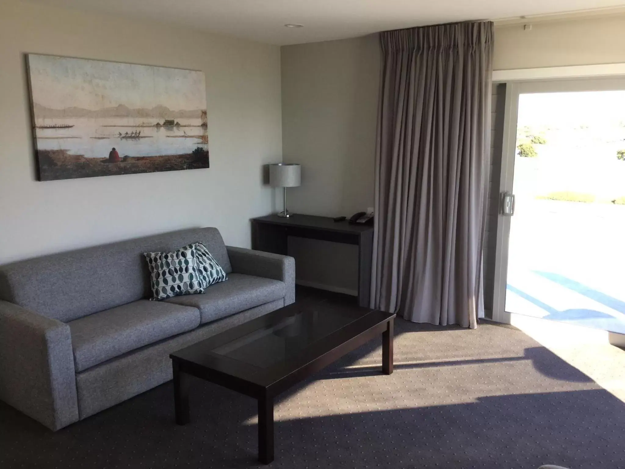 Living room, Seating Area in East Pier Hotel