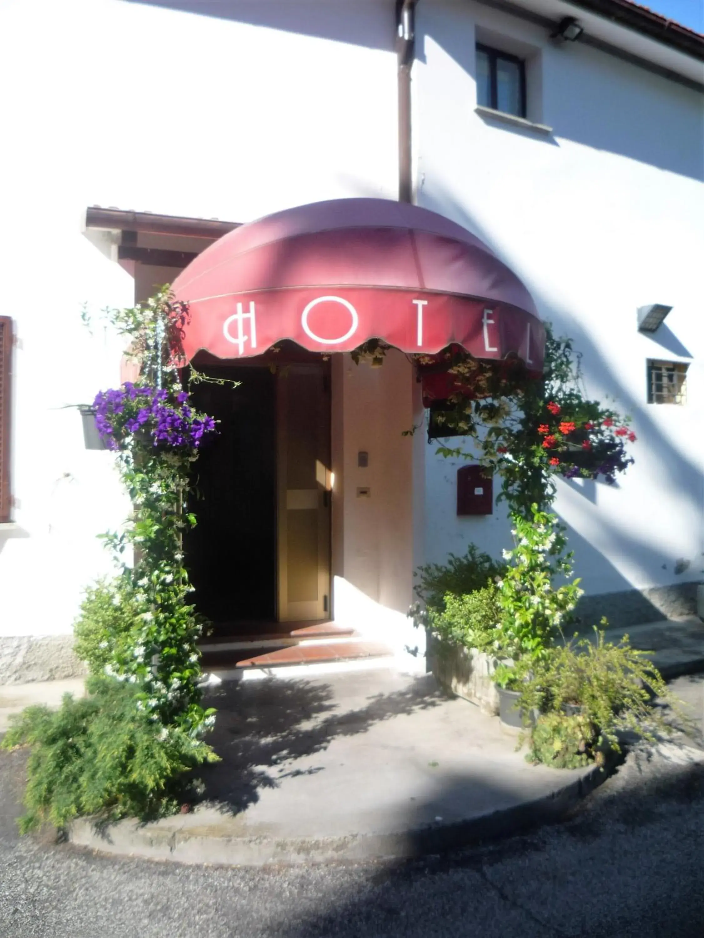 Facade/entrance in Hotel Rivazza