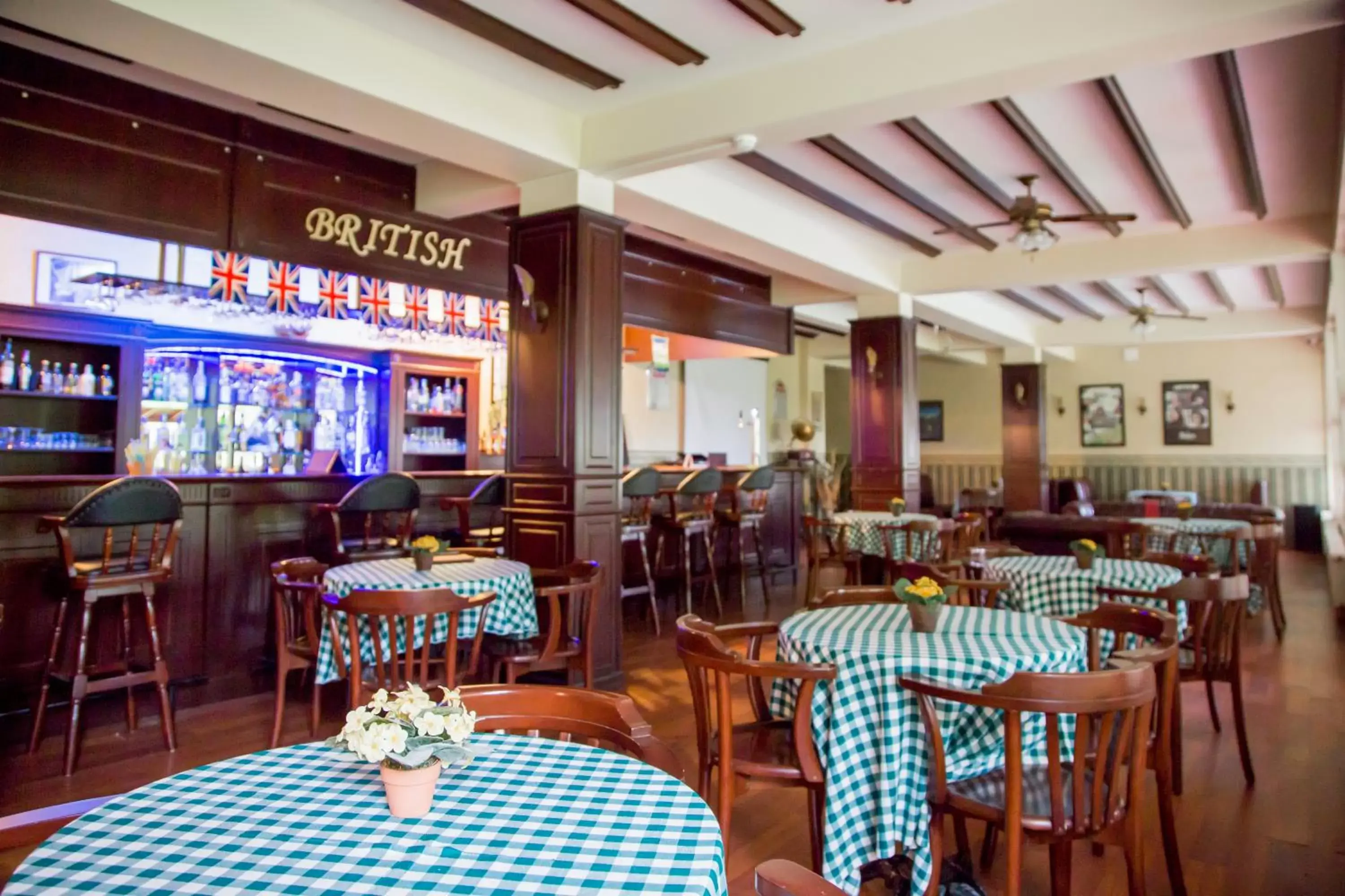 Restaurant/Places to Eat in Troia Tusan Hotel