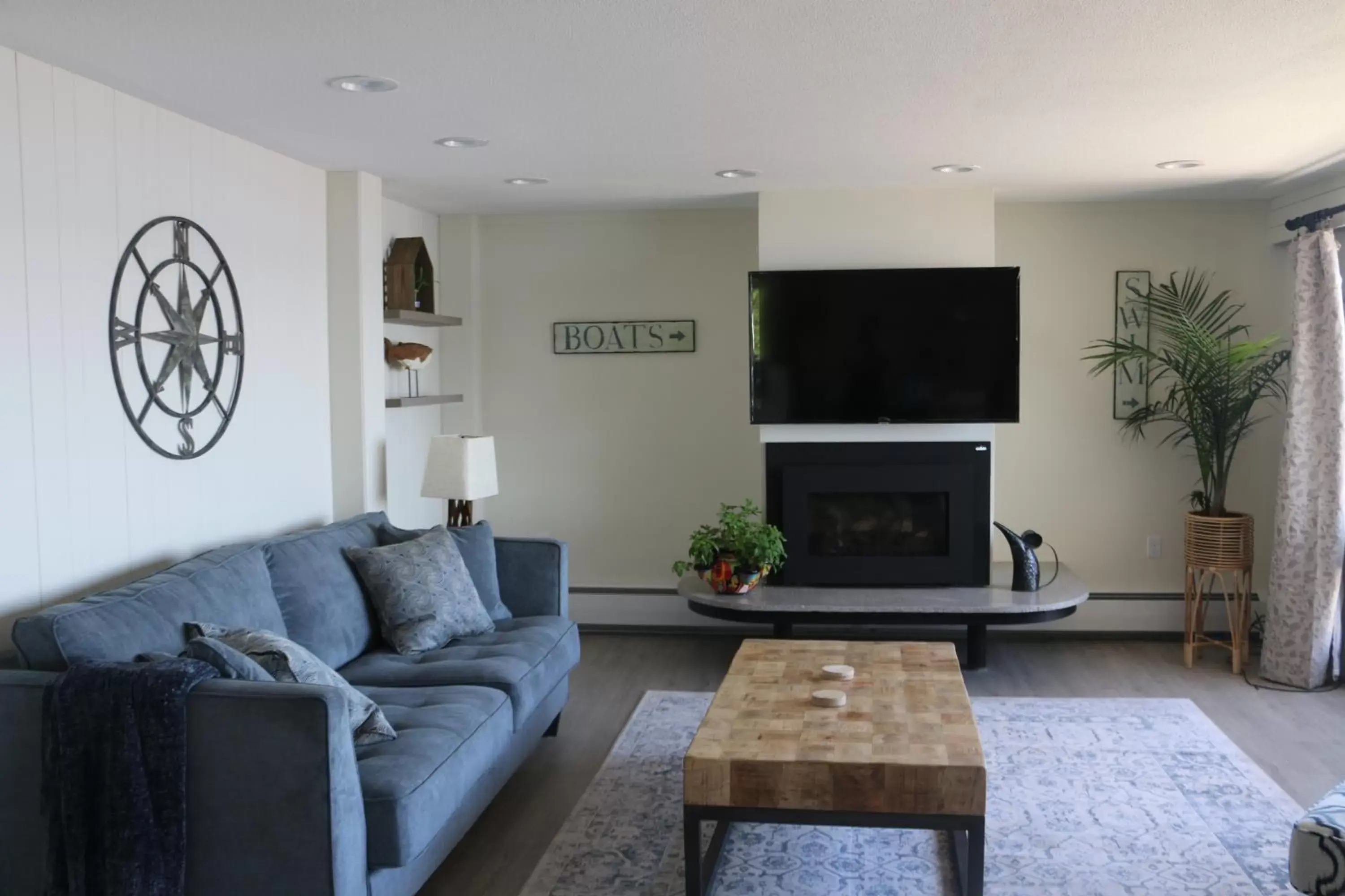 Living room, Seating Area in Lakeshore Vermont