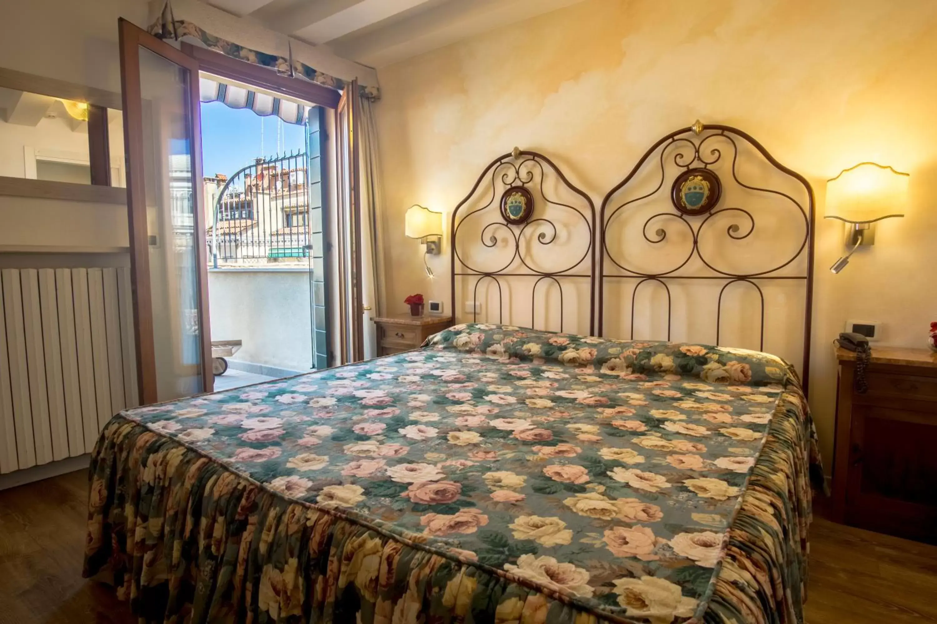 Photo of the whole room, Bed in Hotel Antigo Trovatore