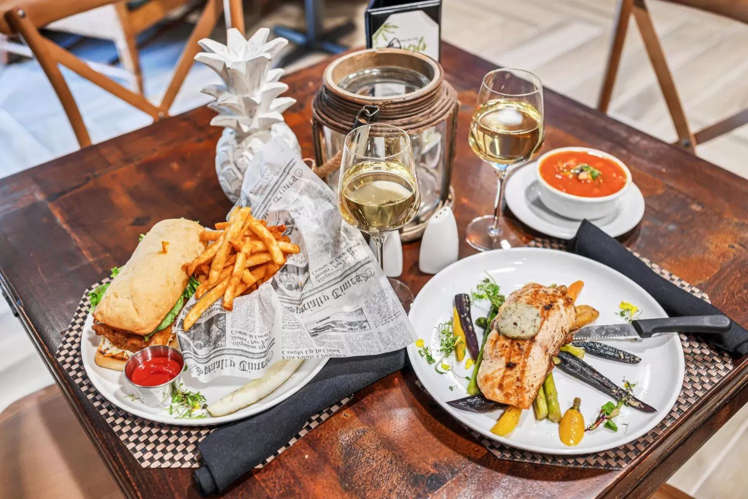 Food and drinks in Bayfront Inn 5th Avenue