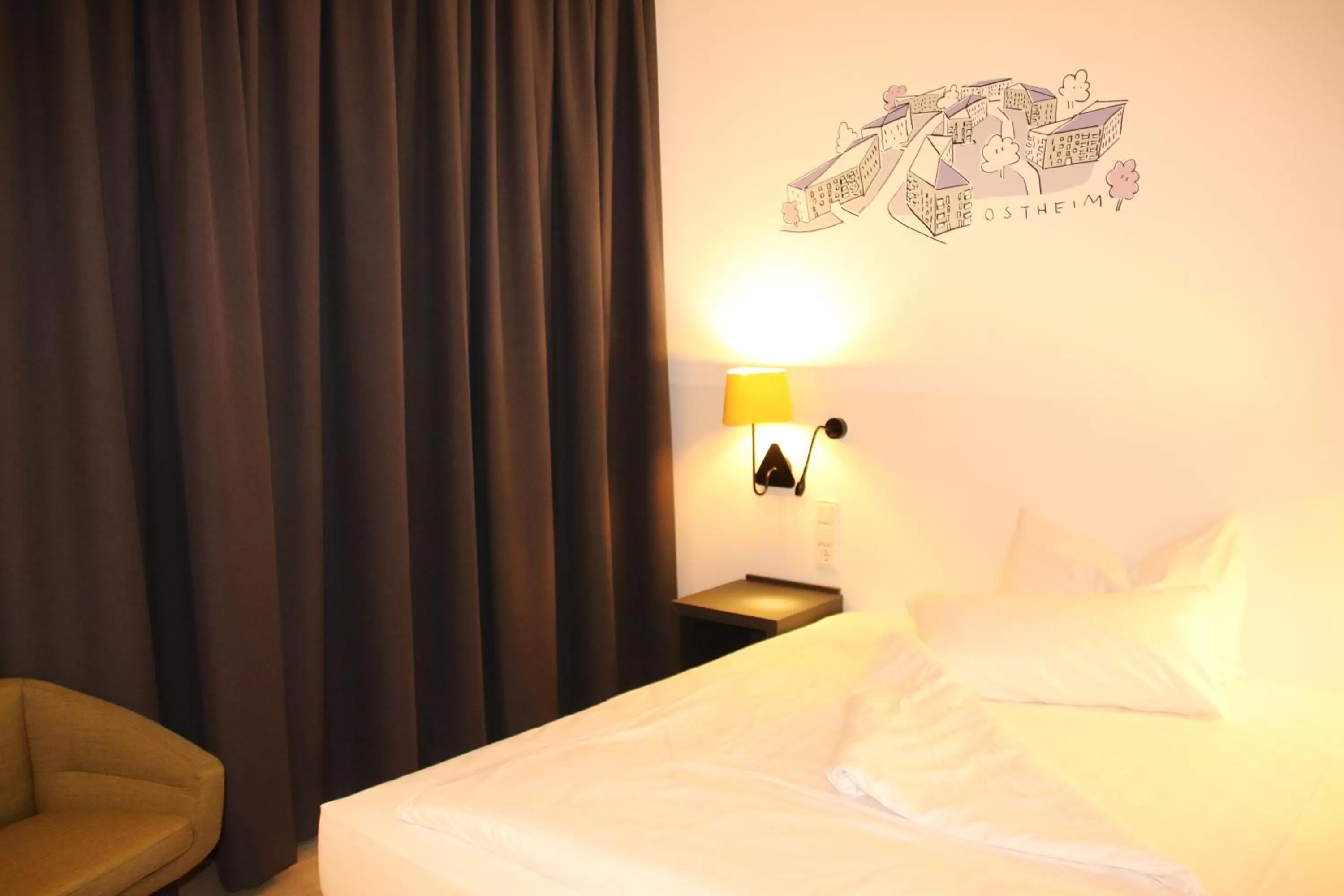 Photo of the whole room, Bed in Hotel im LESKANPark