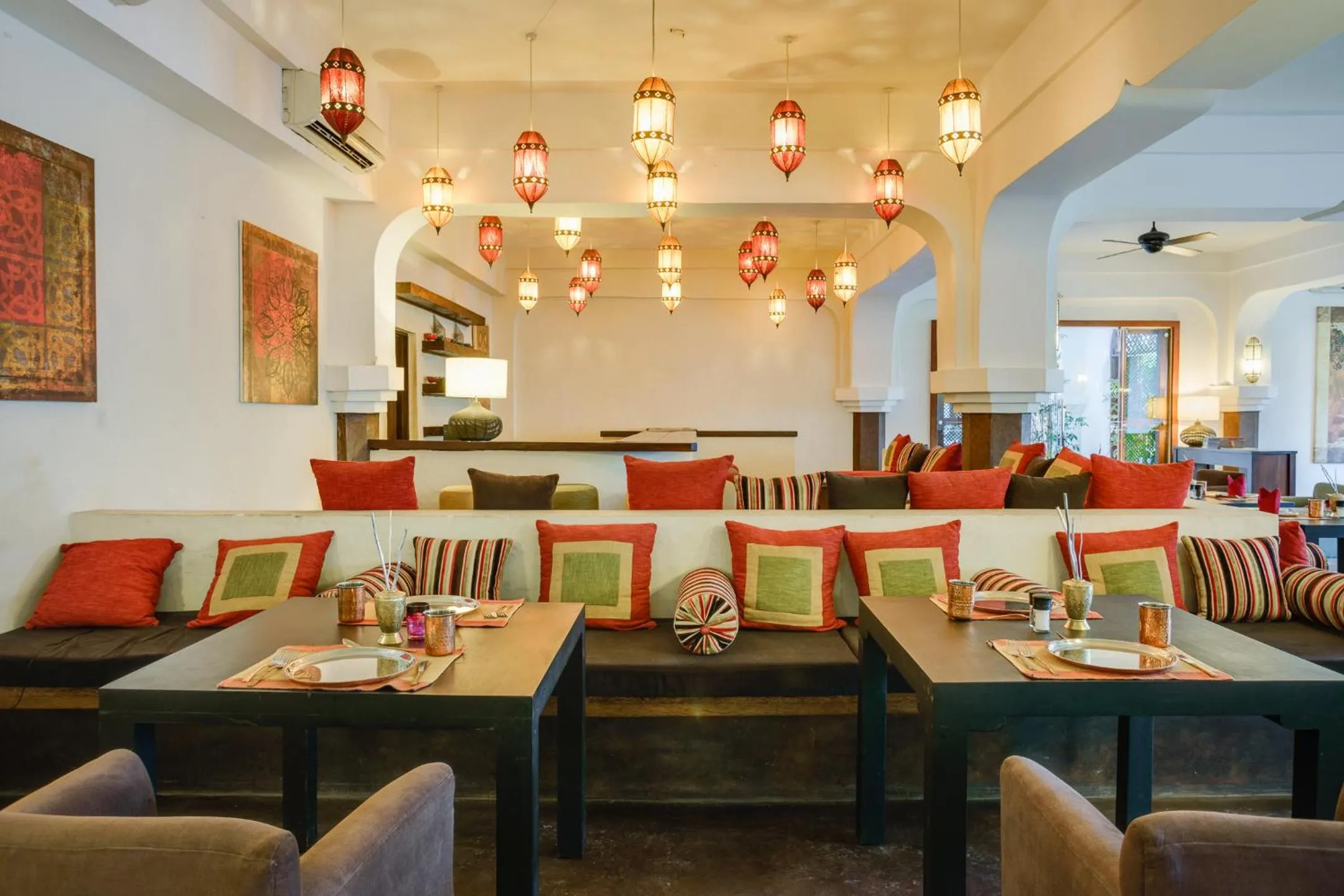 Restaurant/places to eat in Swahili Beach