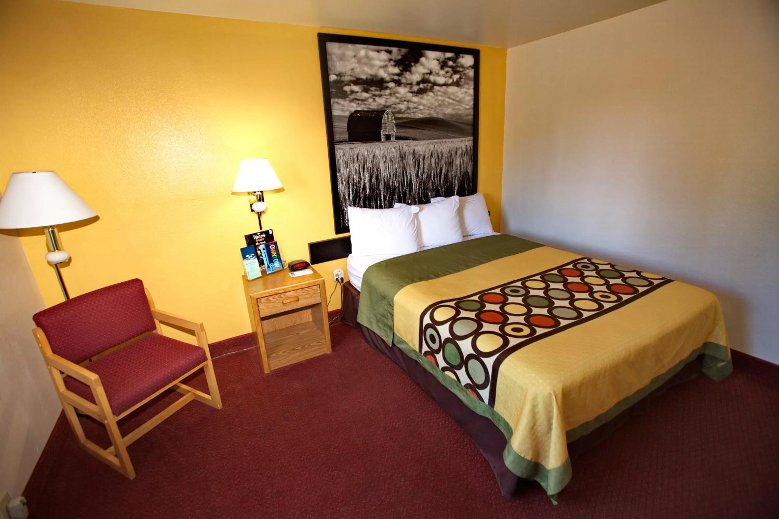 Decorative detail in Super 8 by Wyndham Elko