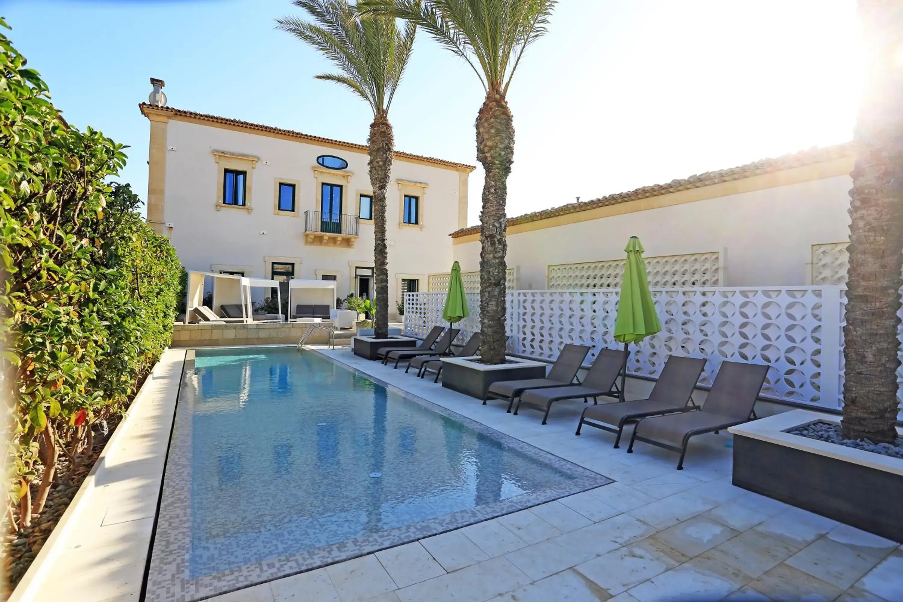 Swimming Pool in Zafran Boutique Hotel