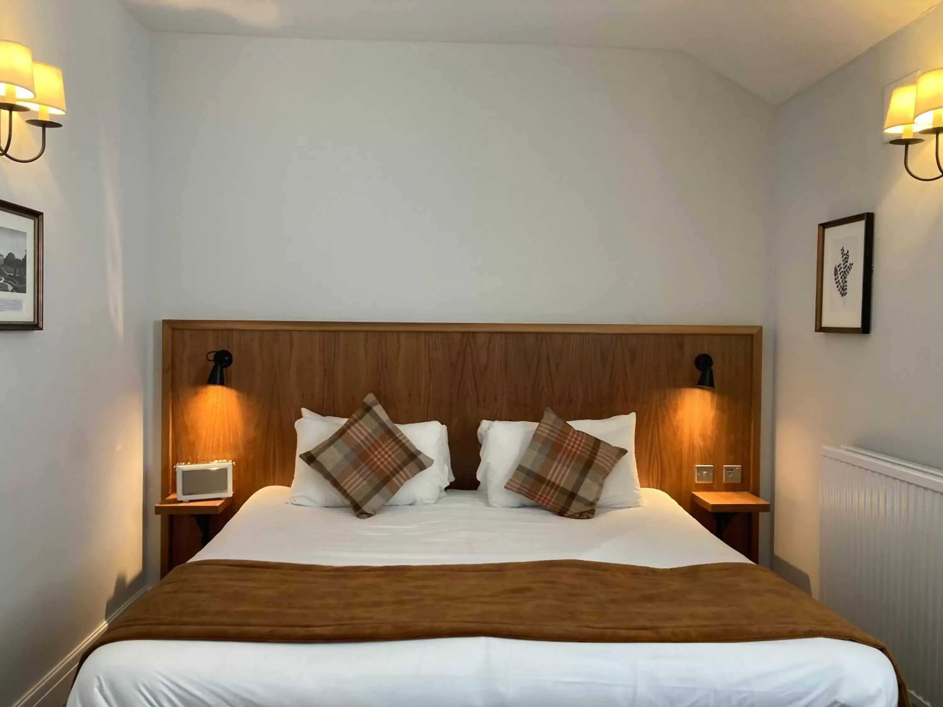 Double Room in The Cross-Keys Hotel Double Room in The Cross-Keys Hotel