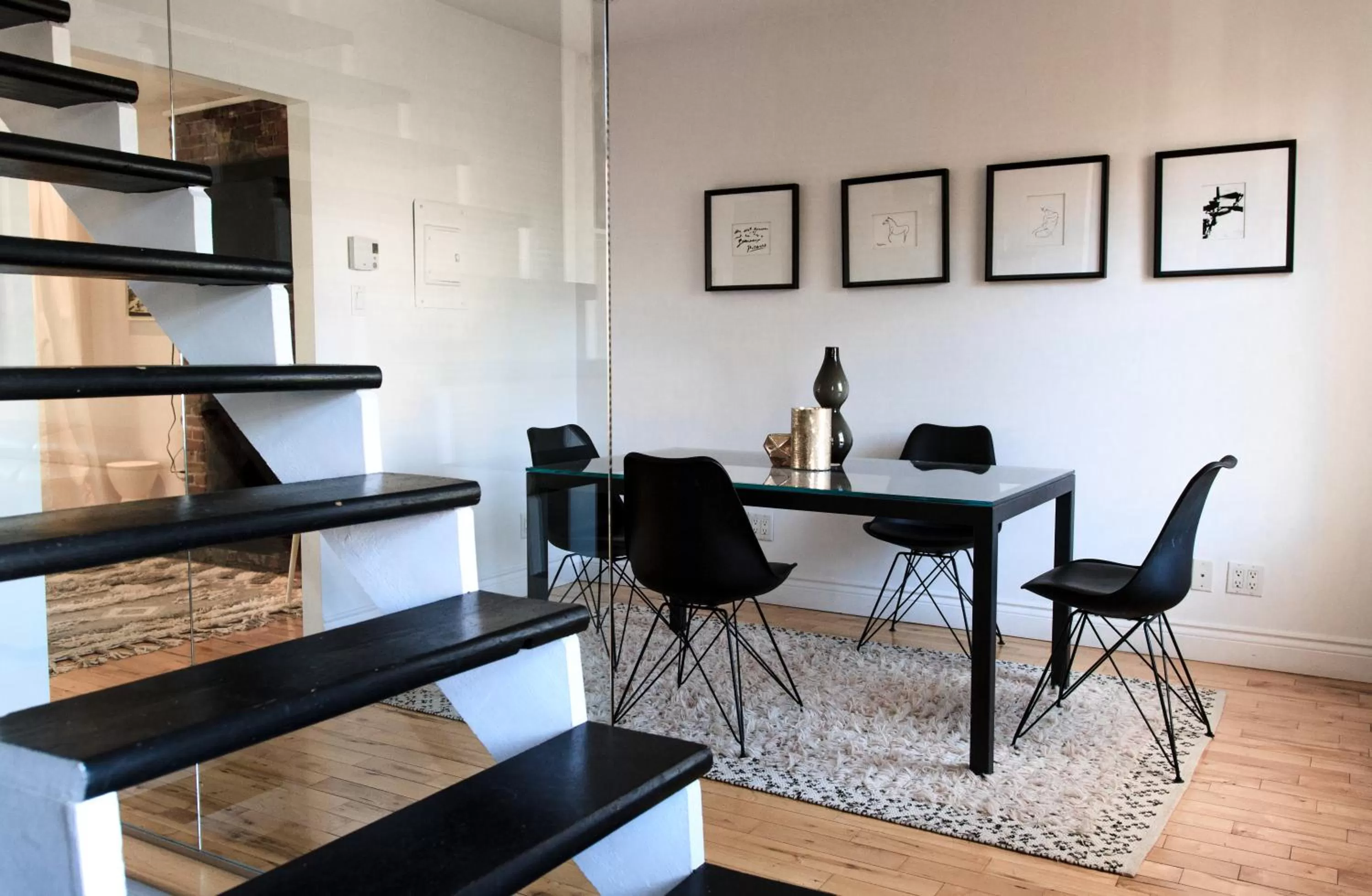 Dining area in L'Hotel Particulier Griffintown