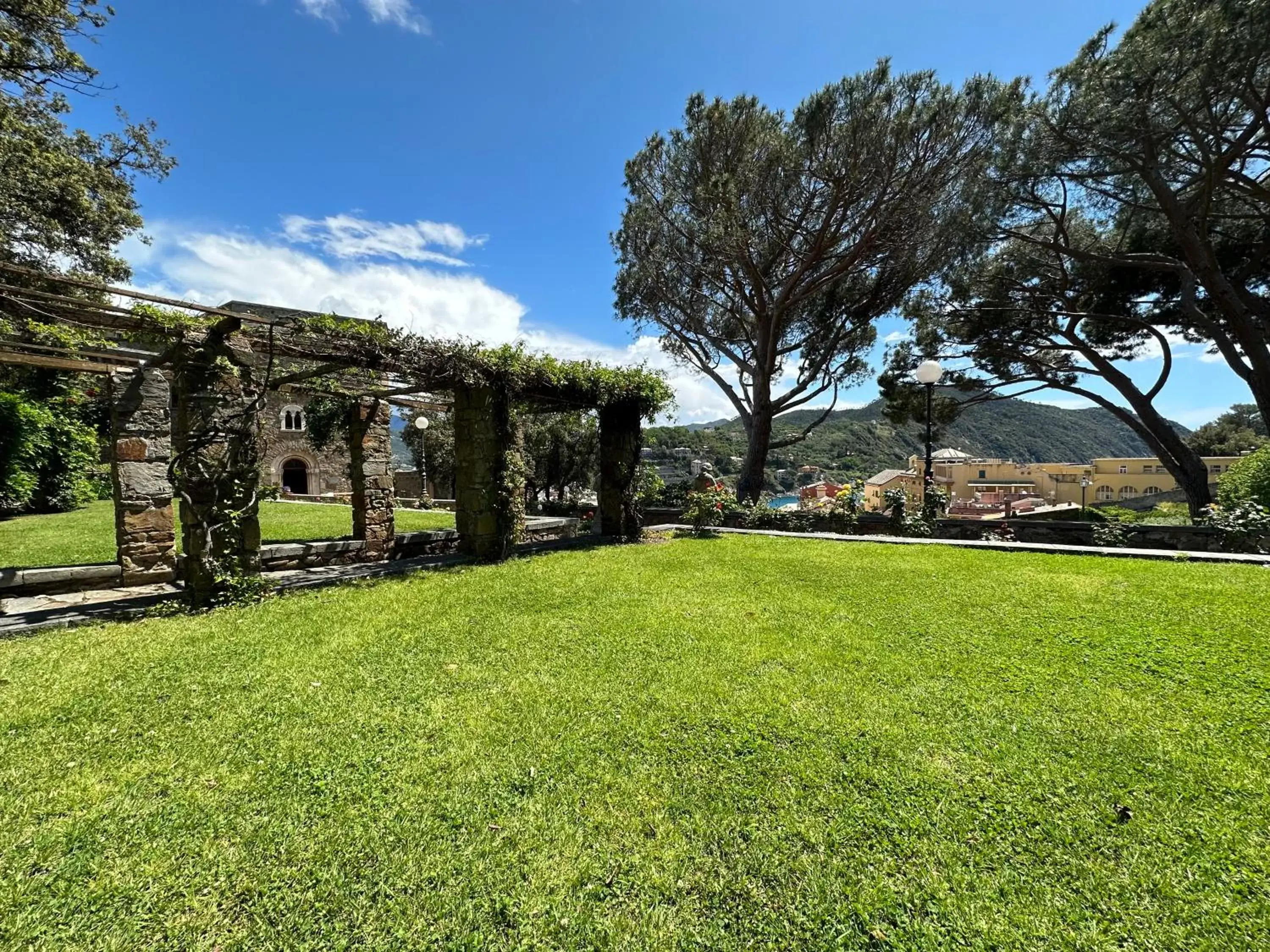 Garden, Property Building in Grand Hotel Dei Castelli