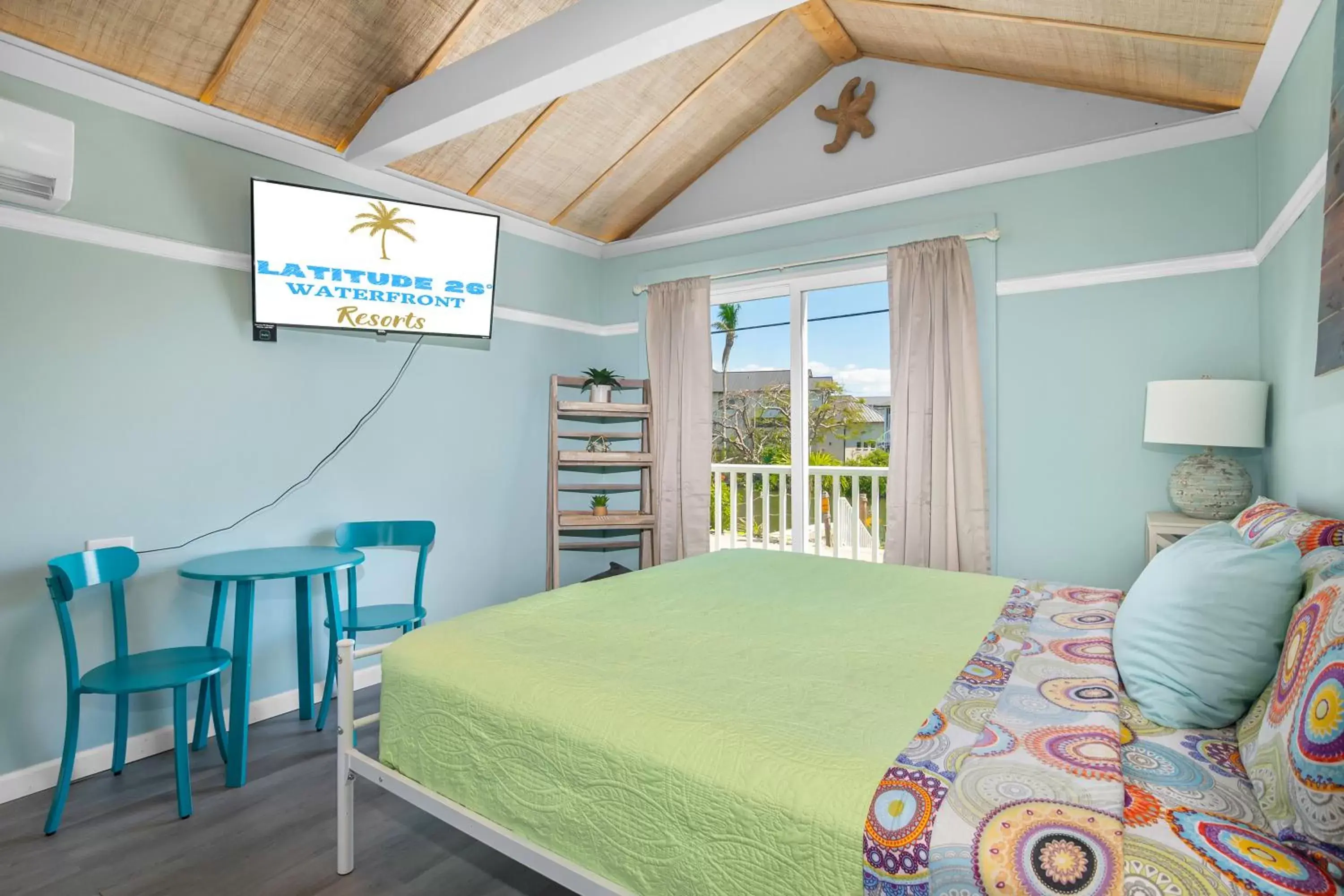 Bed in Latitude 26 Waterfront Resort and Marina Bed in Latitude 26 Waterfront Resort and Marina